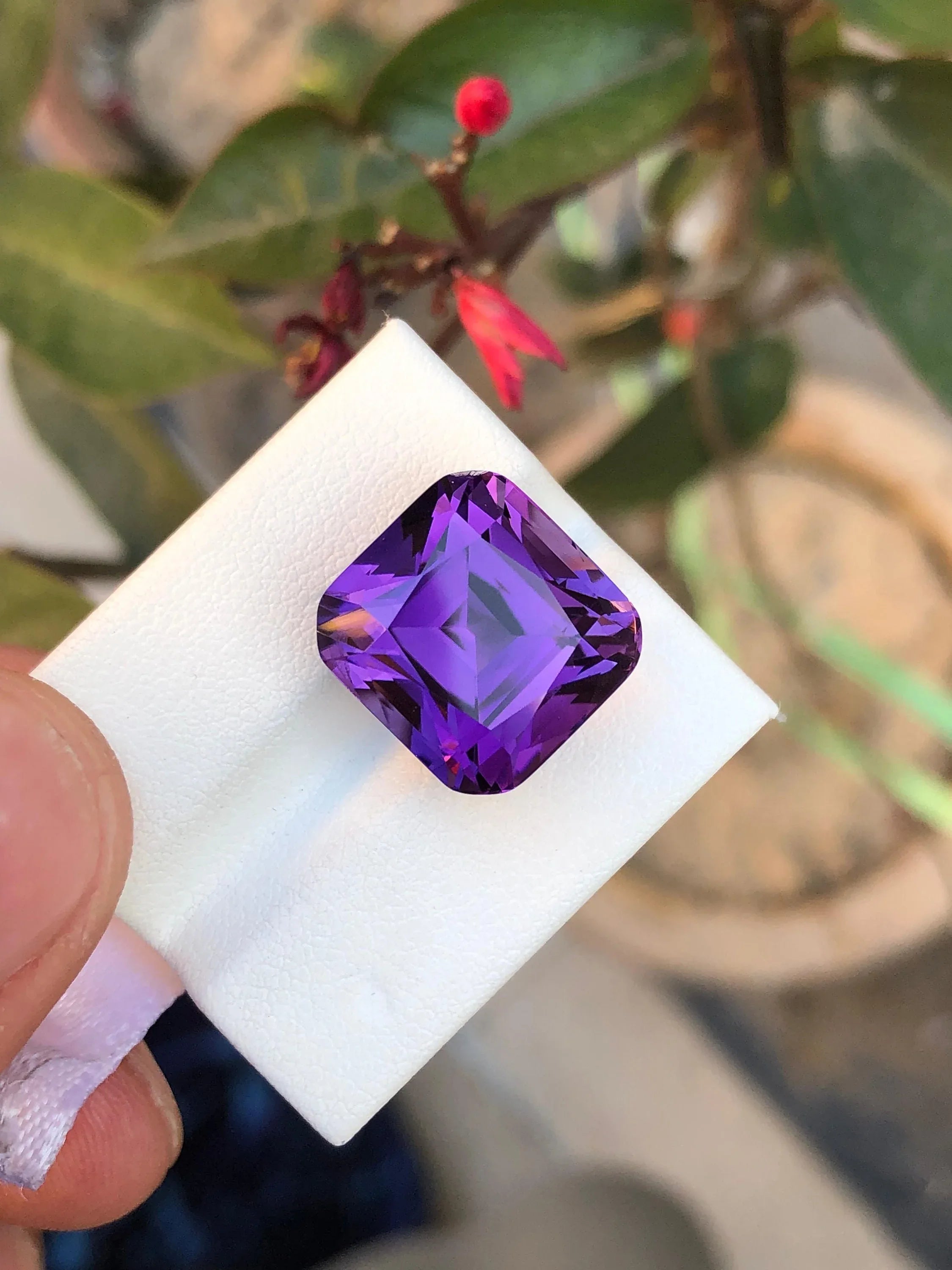 15.70 carat amethyst gemstone eye clean clarity