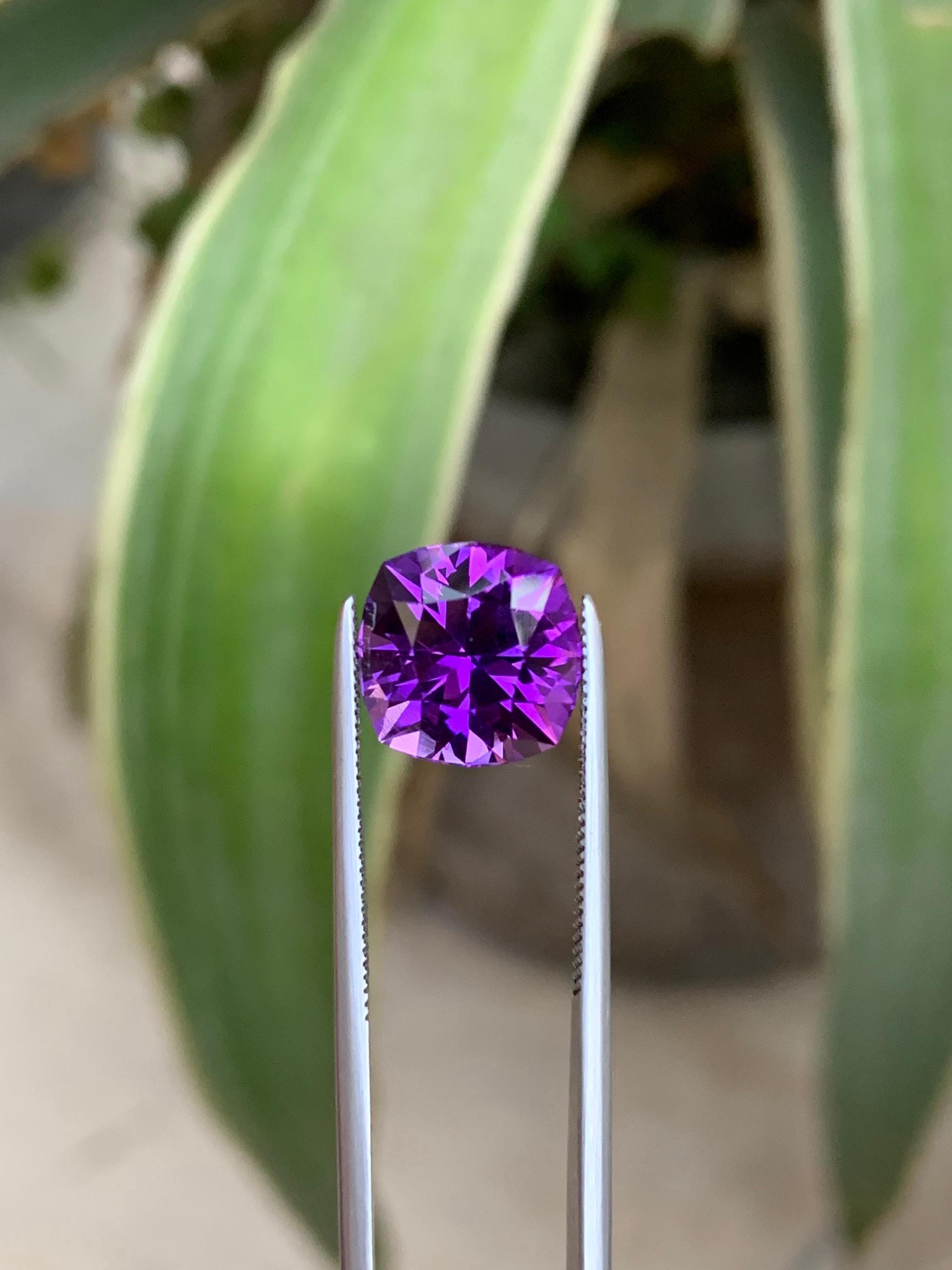 3.75 Carat Natural Amethyst Stone – Fancy Cut Main image