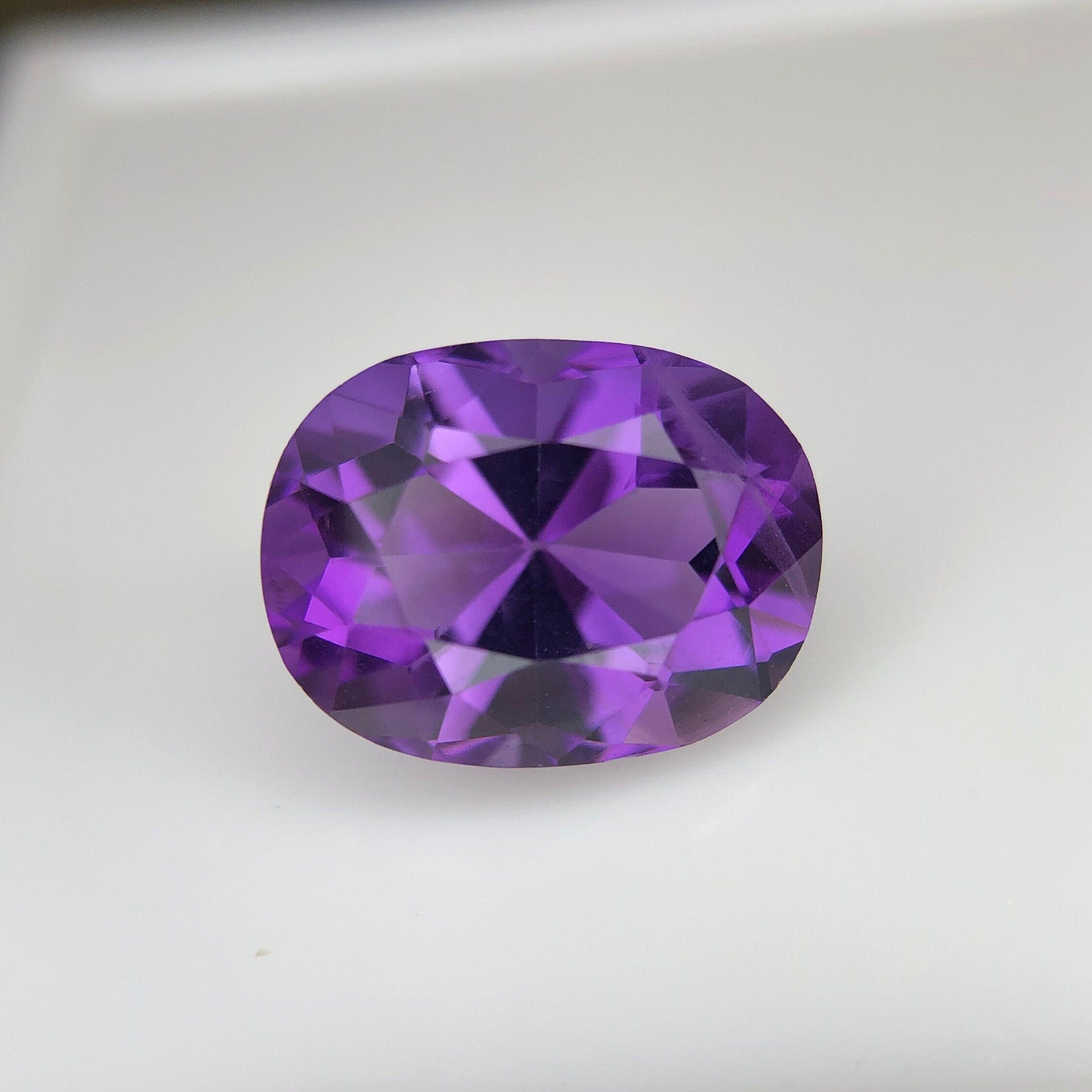 4.95ct Faceted Amethyst Gemstone – Natural Purple Main image