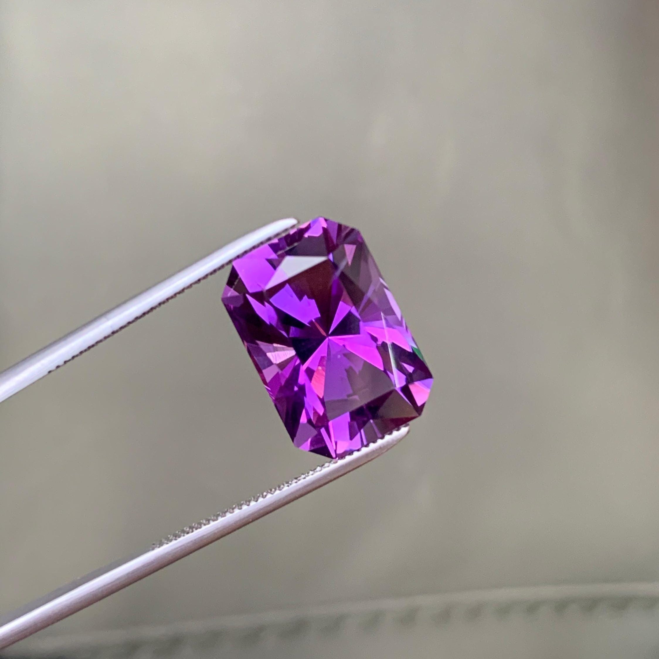 7.30ct Genuine Amethyst Gemstone – Natural Purple Color Main image