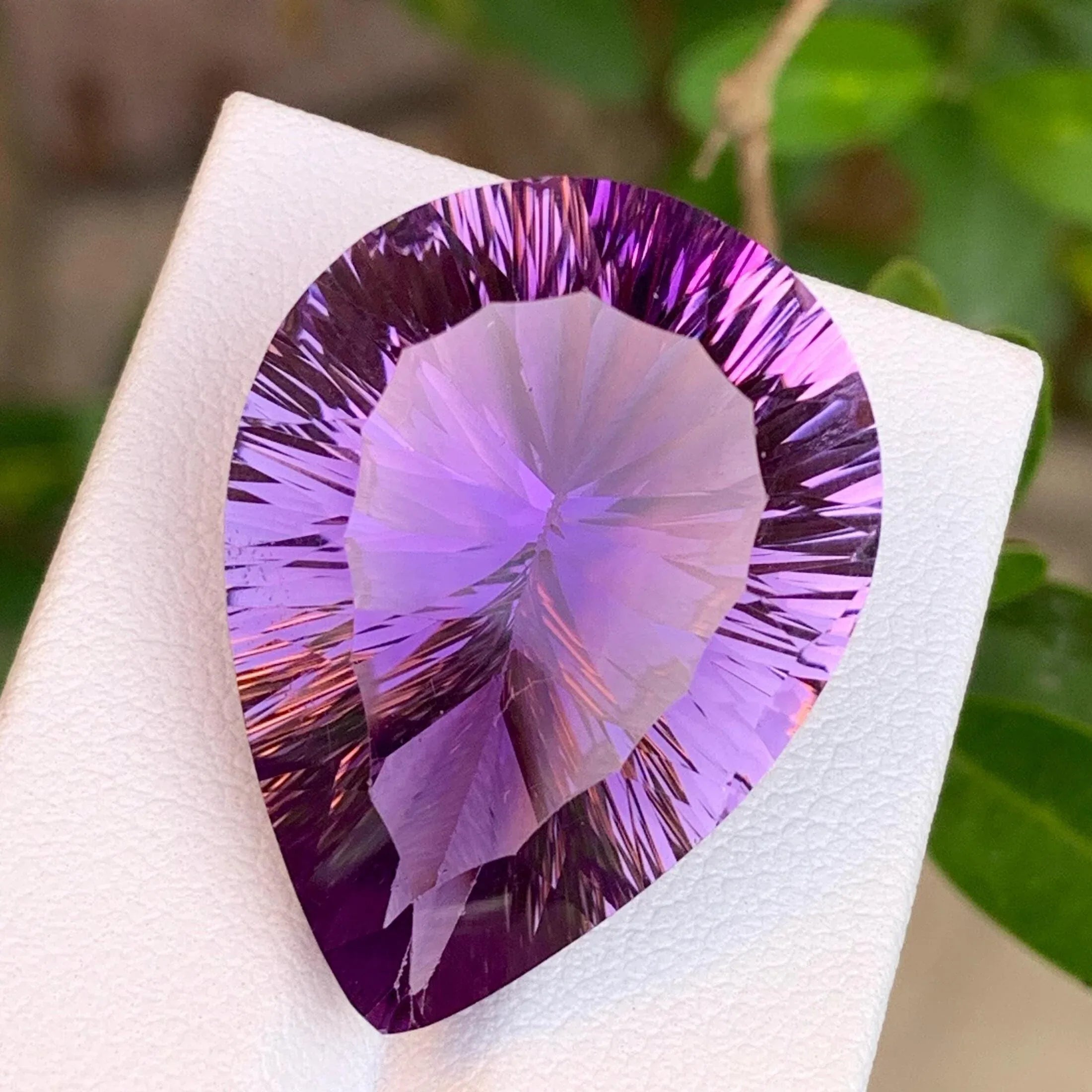 Amethyst crystal healing stone 38.50 carats