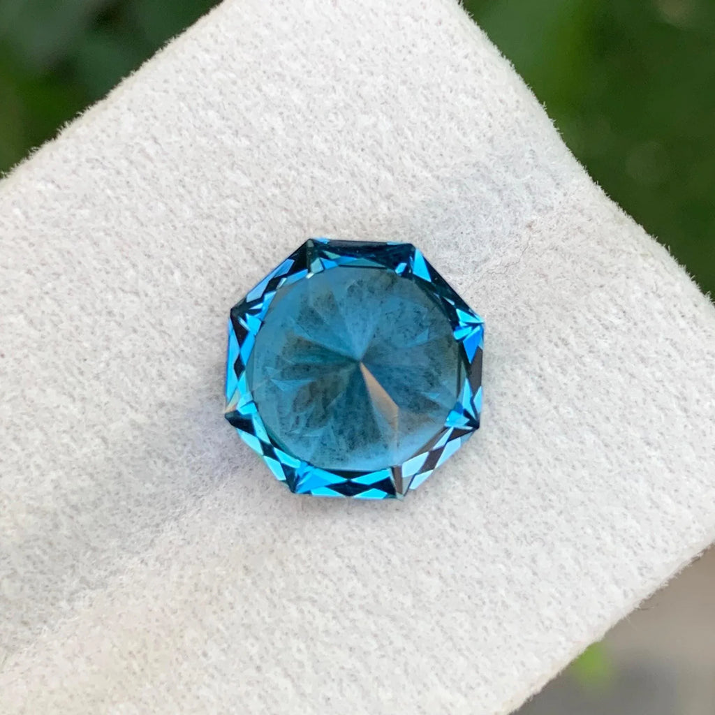 Eye Clean Blue London Topaz – Loupe Clean Clarity
