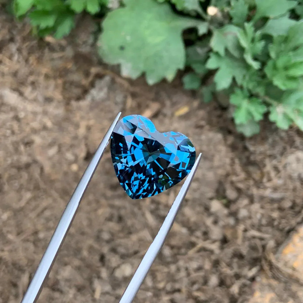 London Blue Topaz Gemstone - Loupe Clean and Sparkling