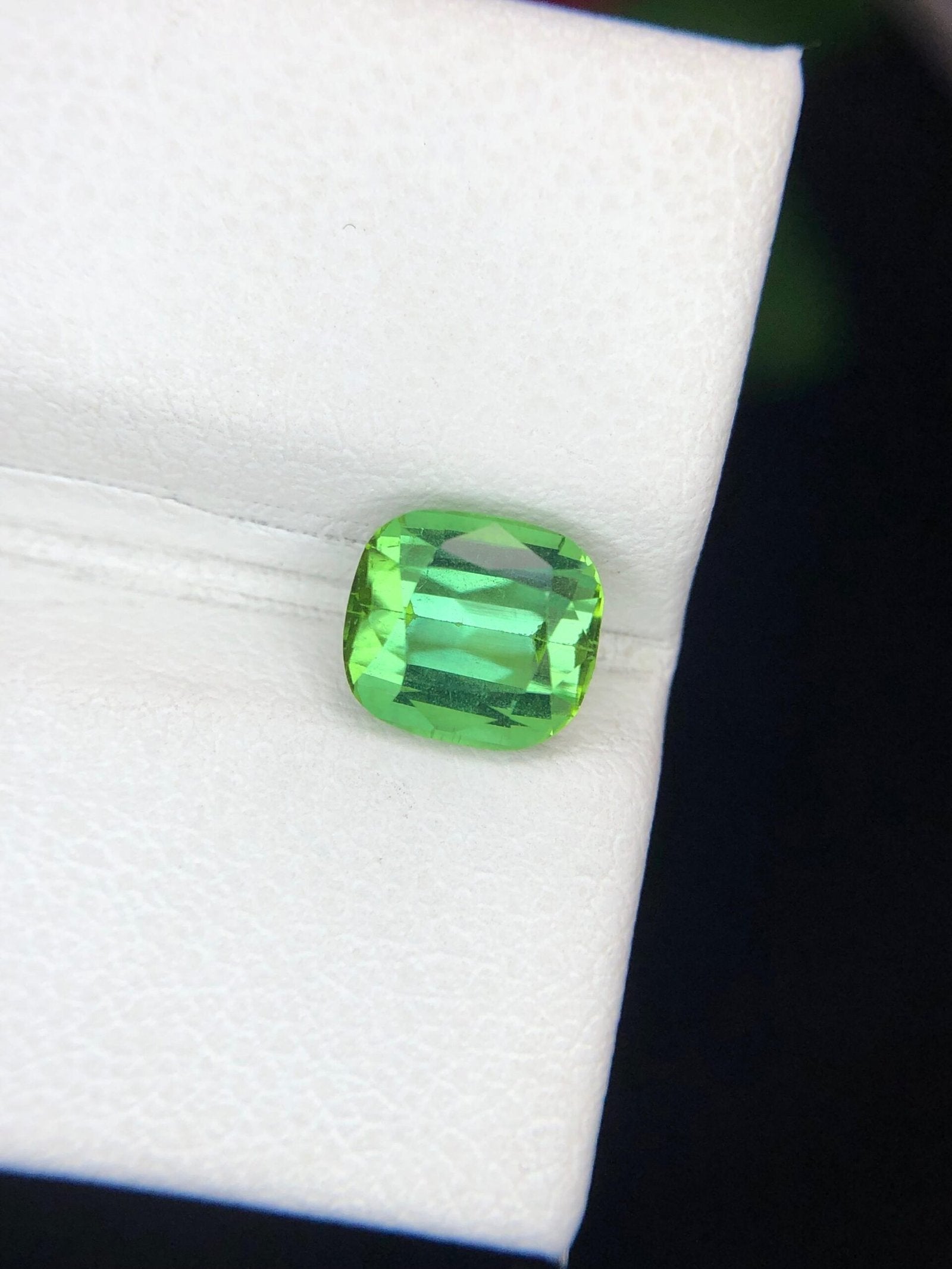 Majestic Mint Green Tourmaline 2.00 carats Secondary image