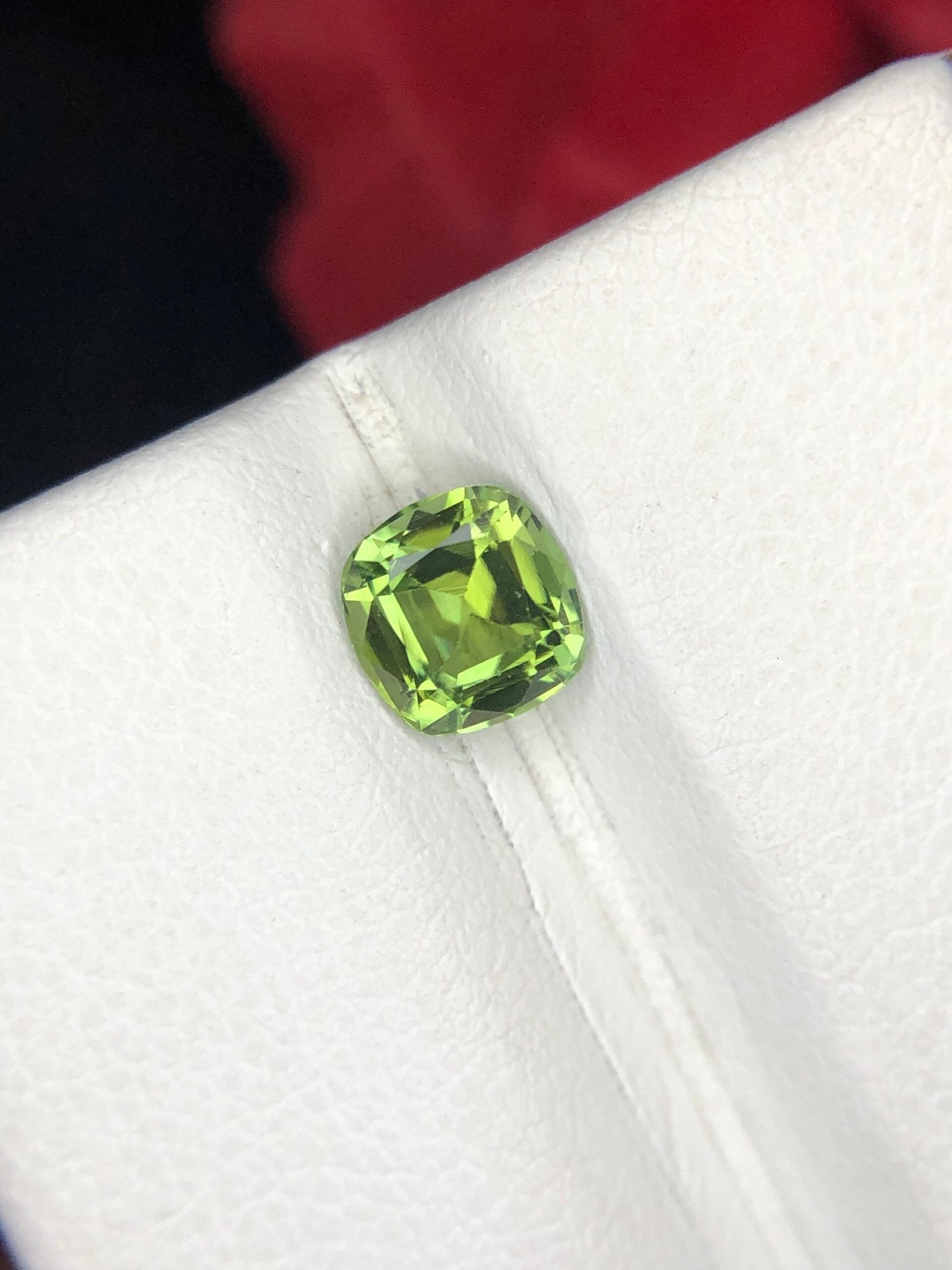 Natural Leaf Green Tourmaline Stone 1.20 Carats Secondary image