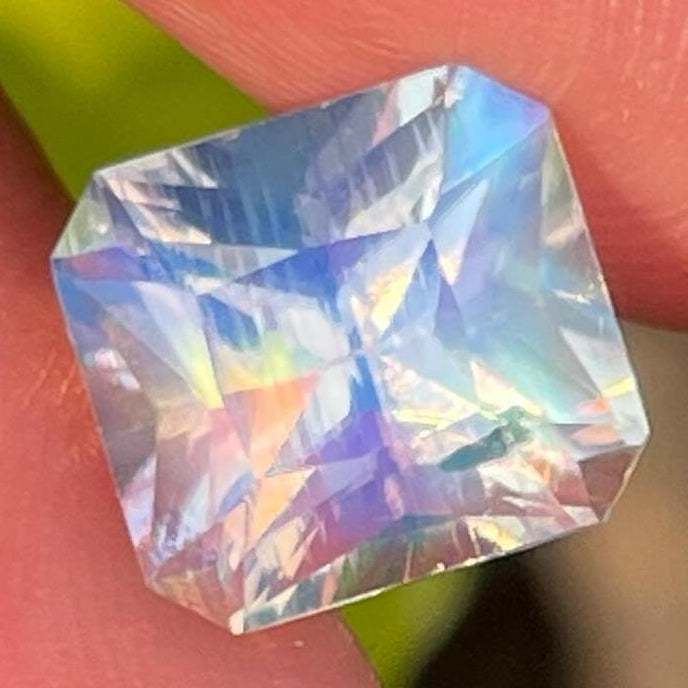 Multi Color Natural Moonstone 5.51 Ct
