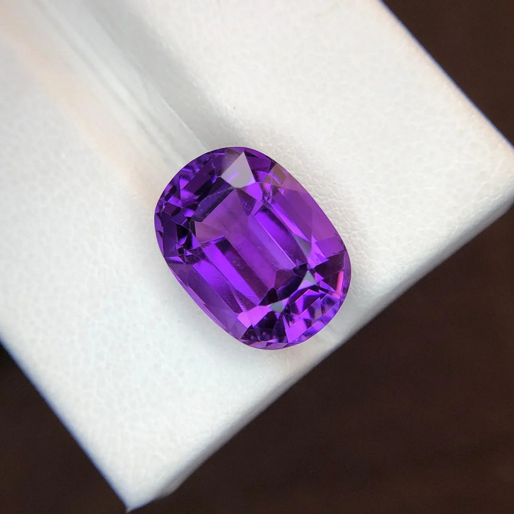 Natural amethyst gemstone 7.10 carat