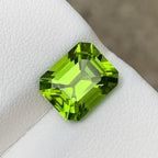 Natural Pakistani Peridot 4.36 Ct Eye Clean Green Gemstone Oval Loose Gem Untreated August Birthstone for Ring Pendant Jewelry