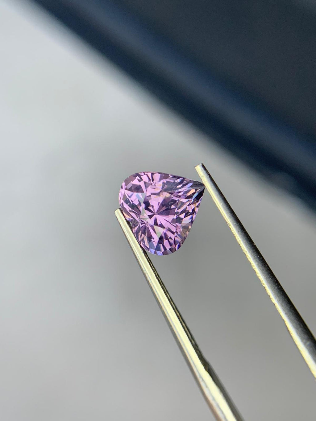 Pink Heart Shape Natural Spinel Gemstone, Weight: 2.57 Carats, Loose Gemstone