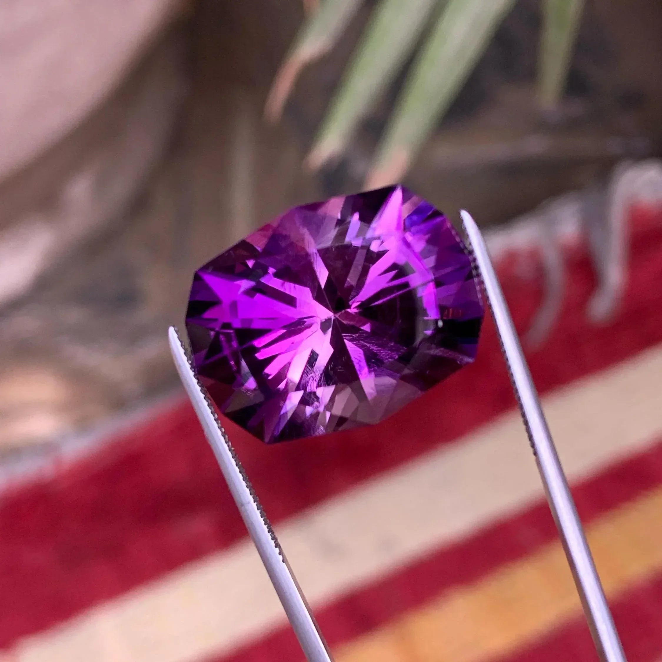 Natural Real Amethyst Gemstone – 20.10 Carat Purple Amethyst Stone Secondary image