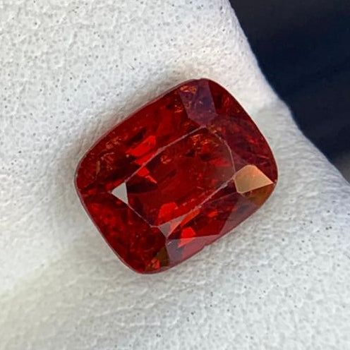 Red Berry Natural Spinel Gemstone For Ring, 1.76 Carats, Burma Origin, Loose Gemstone Main image