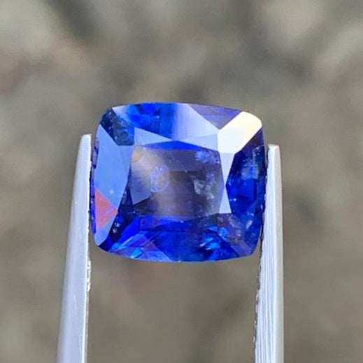 Royal Blue Sapphire – 3.79 Ct Ceylon Gem | 9×8 mm | Heated Natural Sapphire Main image