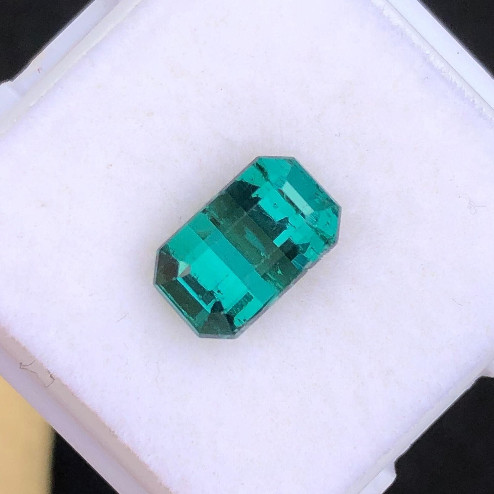 Stunning Natural Blue Green Tourmaline 2.65 Carats Main image