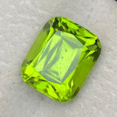 4.0 Carats Fresh Green Natural Peridot From Pakistan August Birthstone Main image
