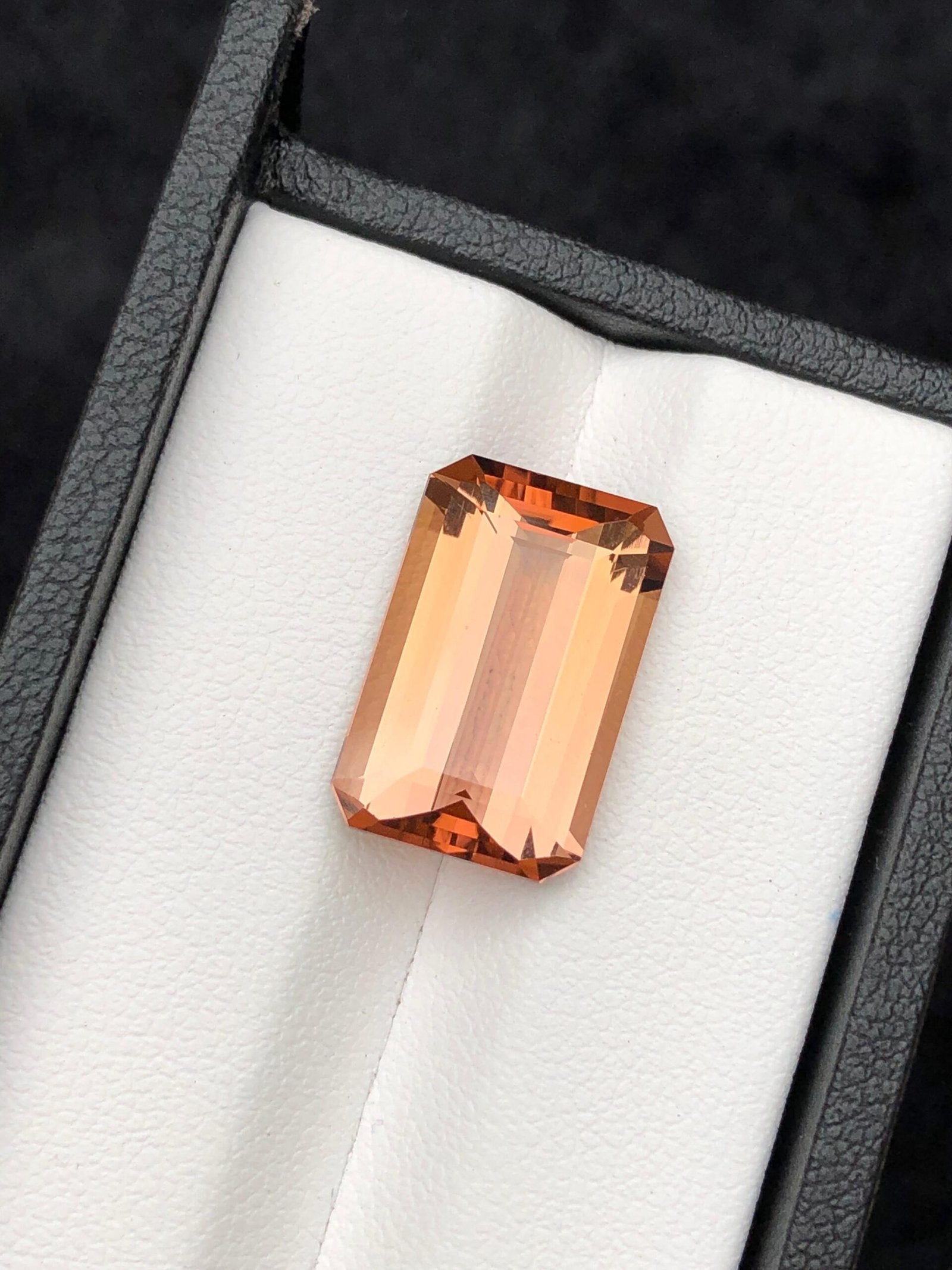 Superb Natural Rare Tourmaline Gemstone 10 Carats