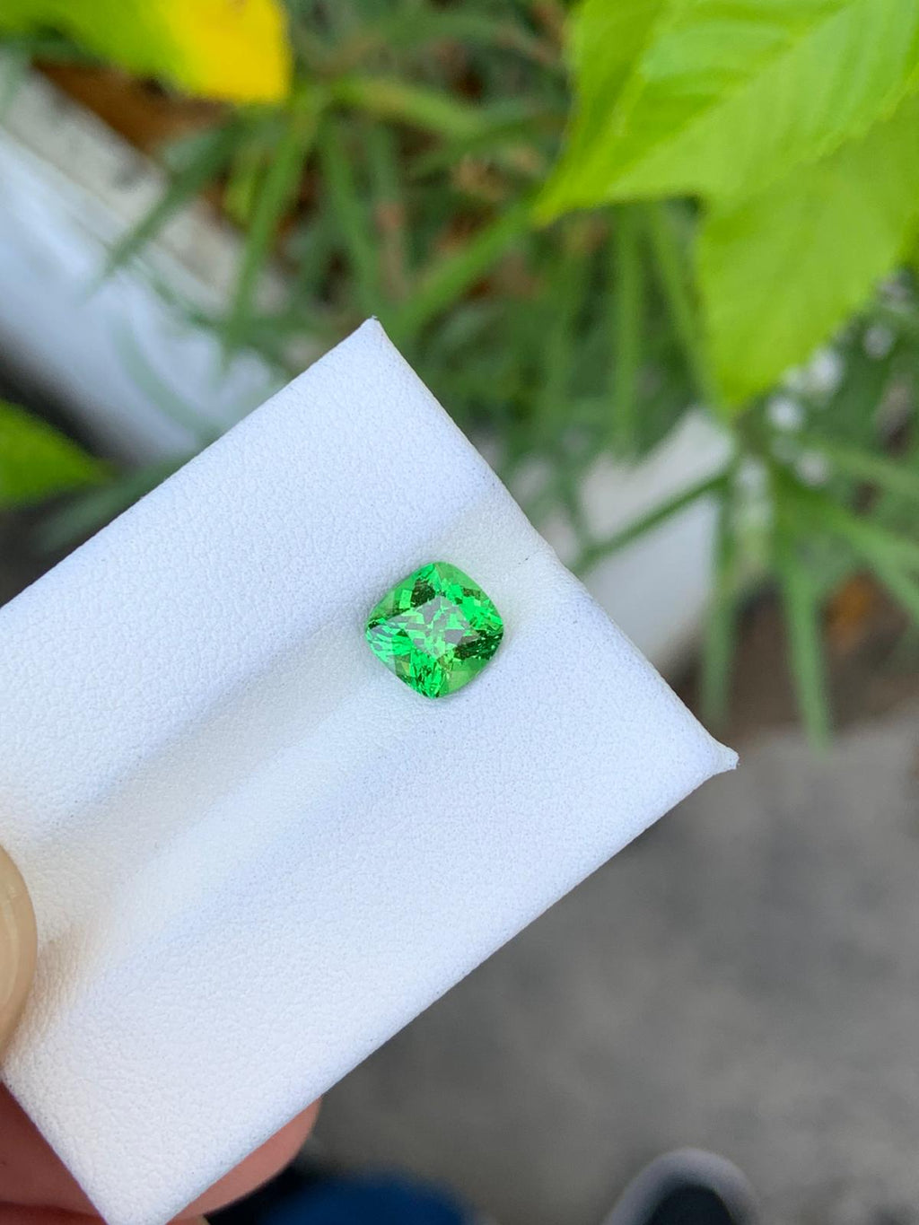 Stunning Natural Green Tsavorite Gemstone, 1.25 Carats, Loose Gemstone For Rings