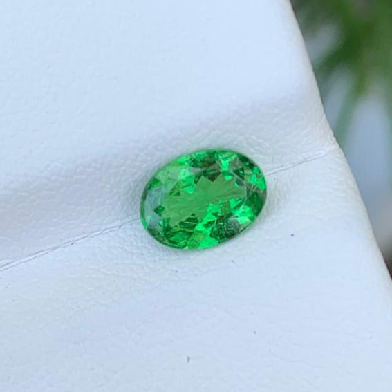 1.94 Cts Green Tsavorite Garnet Gemstone, Healing Stone, Gemstone Jewelry, Loose Gemstone
