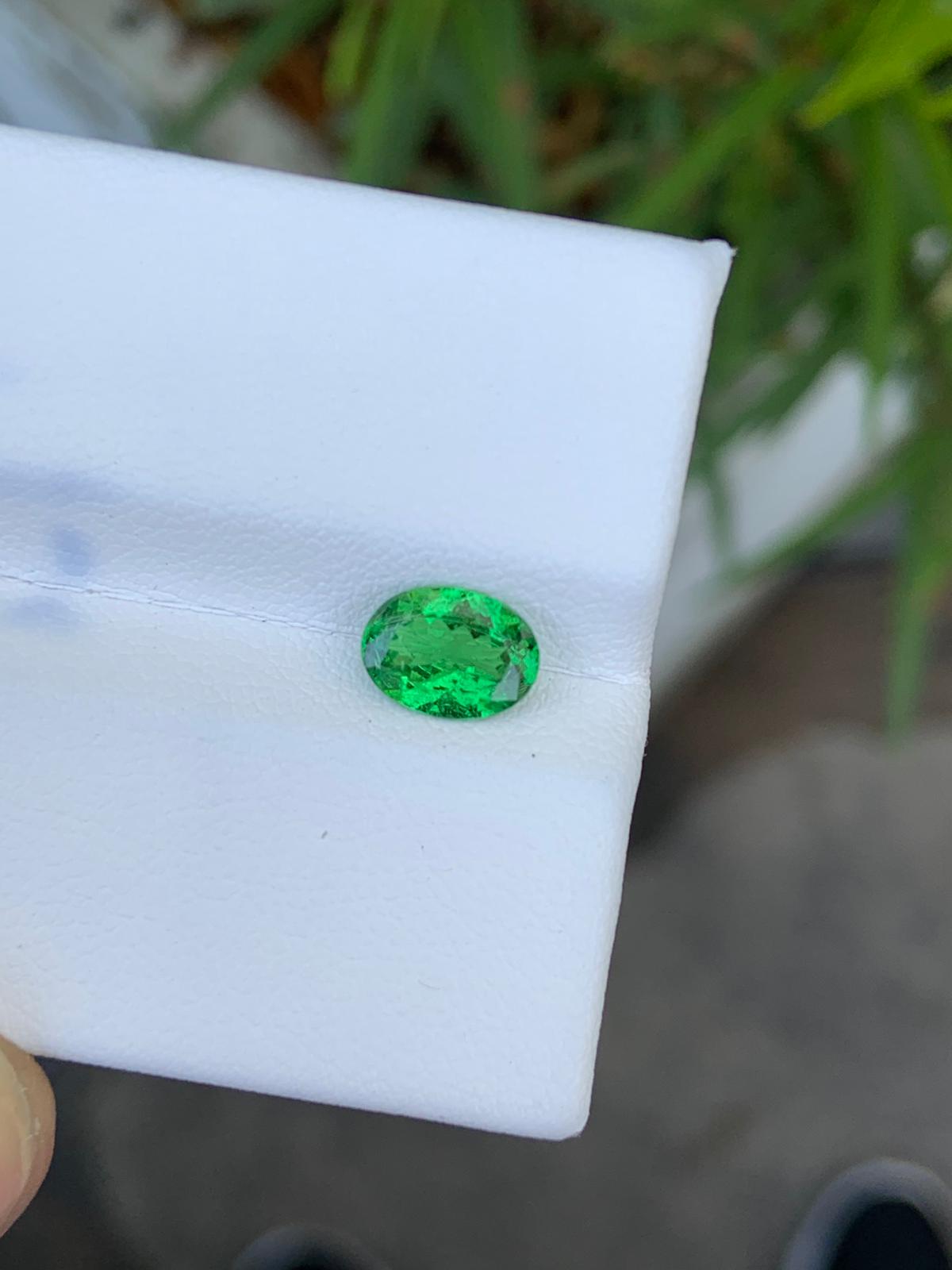 1.94 Cts Green Tsavorite Garnet Gemstone, Healing Stone, Gemstone Jewelry, Loose Gemstone