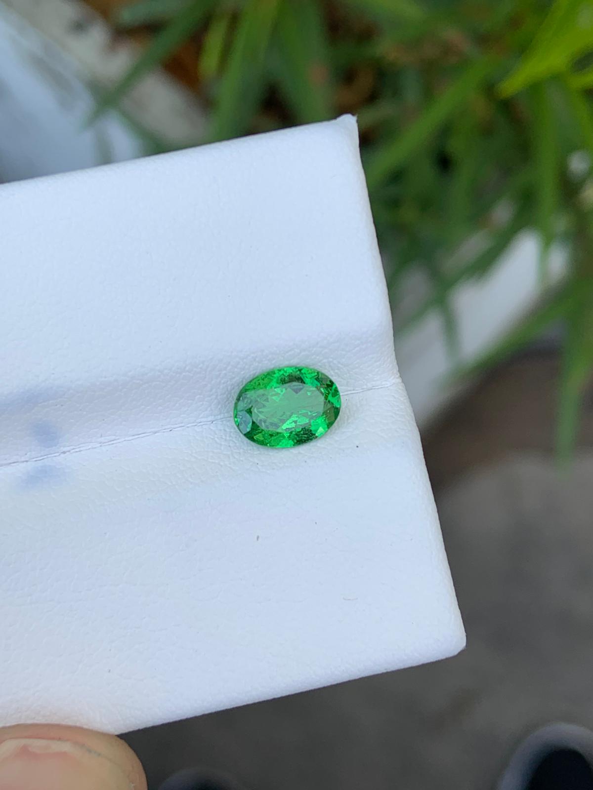 1.94 Cts Green Tsavorite Garnet Gemstone, Healing Stone, Gemstone Jewelry, Loose Gemstone