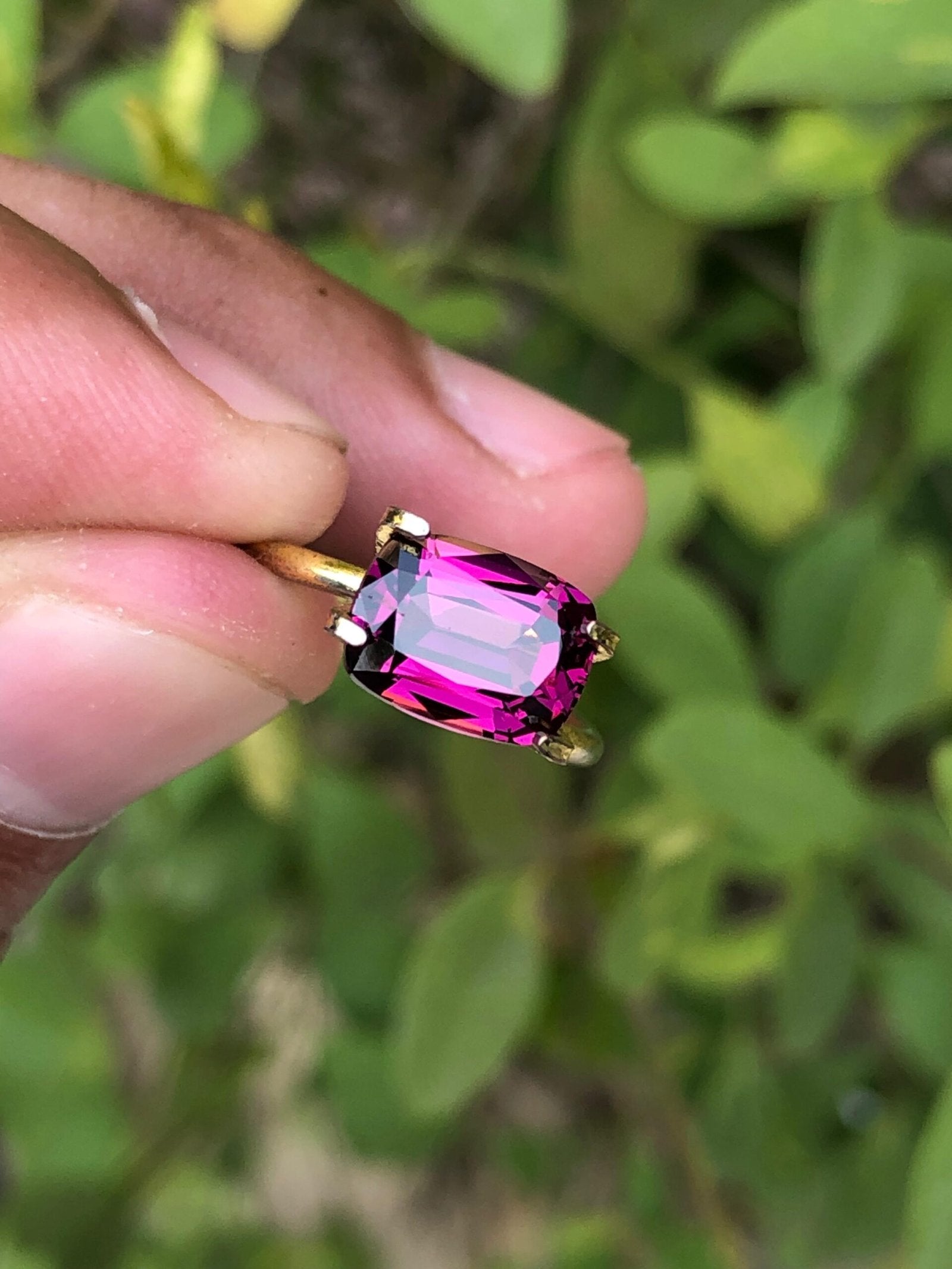 Gorgeous Natural Malaya Garnet Gemstone For Jewelry