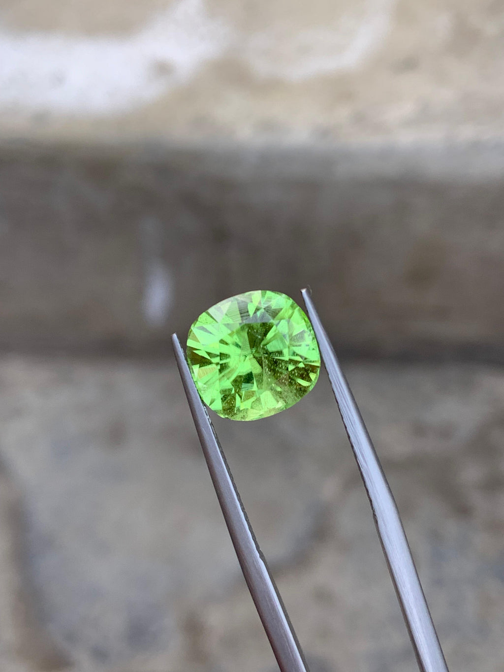 Natural Pakistani Peridot – 6.55 Ct Vibrant Green Gem | 10.7×10.4 mm | Untreated Peridot