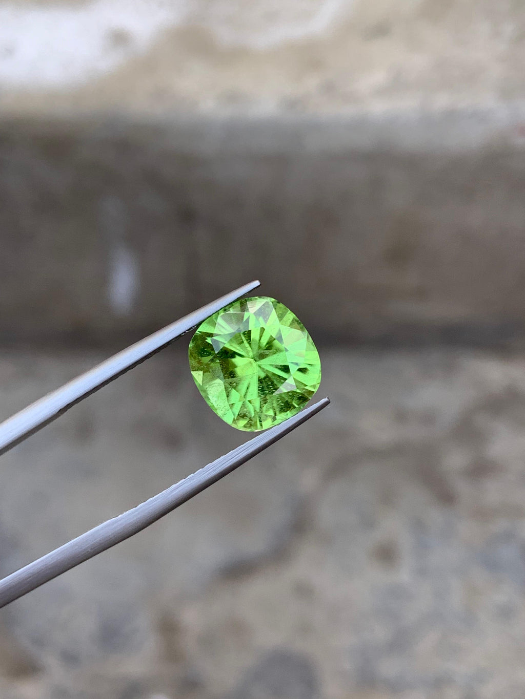 Natural Pakistani Peridot – 6.55 Ct Vibrant Green Gem | 10.7×10.4 mm | Untreated Peridot