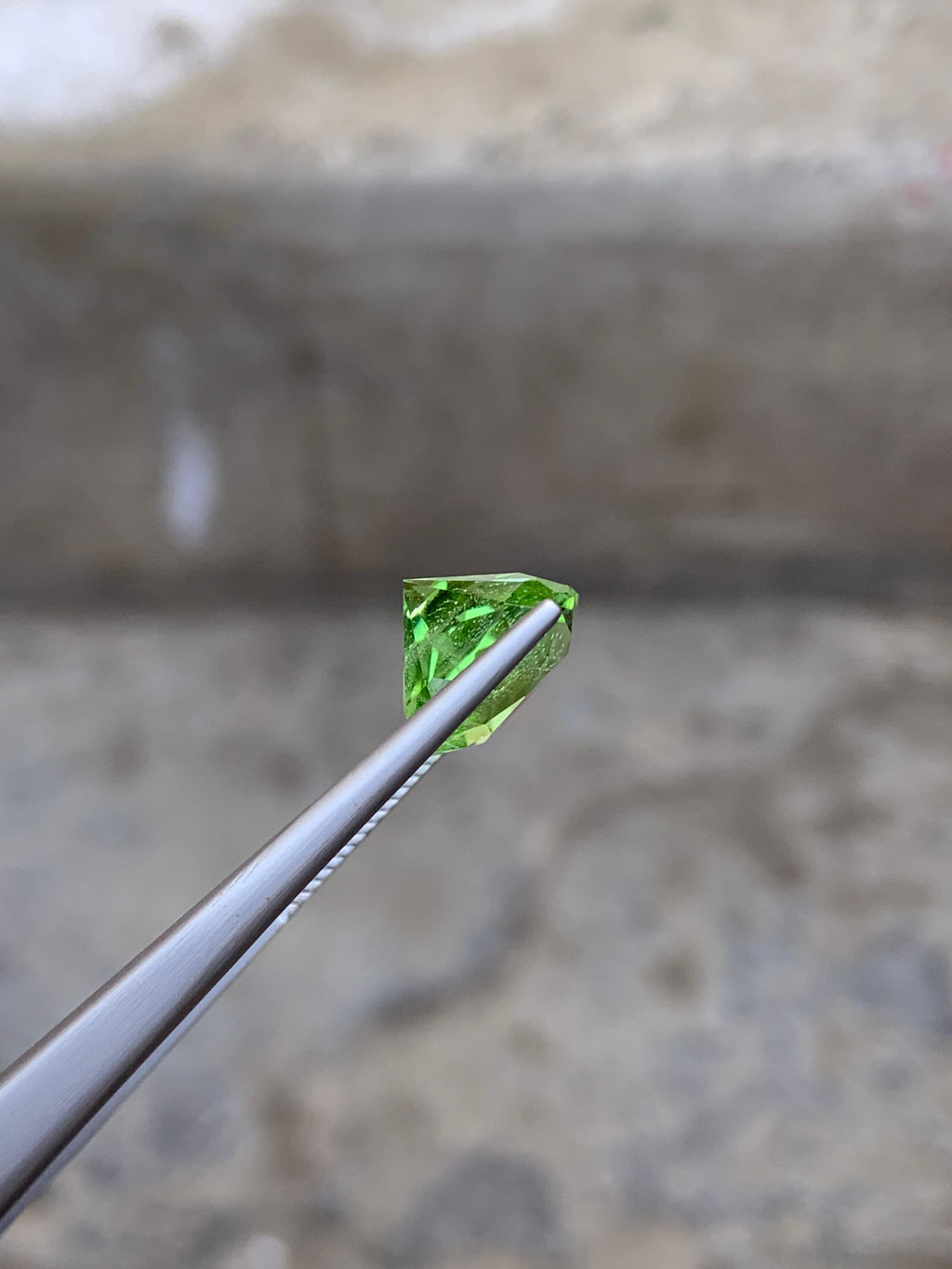 Natural Pakistani Peridot – 6.55 Ct Vibrant Green Gem | 10.7×10.4 mm | Untreated Peridot