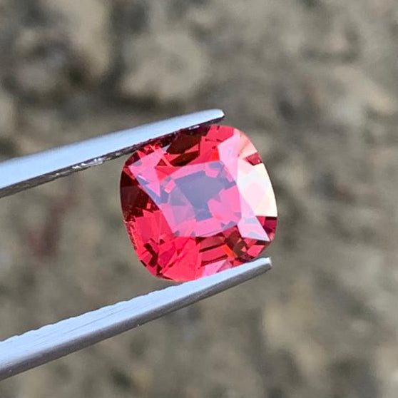 Natural Madagascar Garnet – 2.30 Ct Eye-Clean Gem | Untreated Fine Garnet Main image
