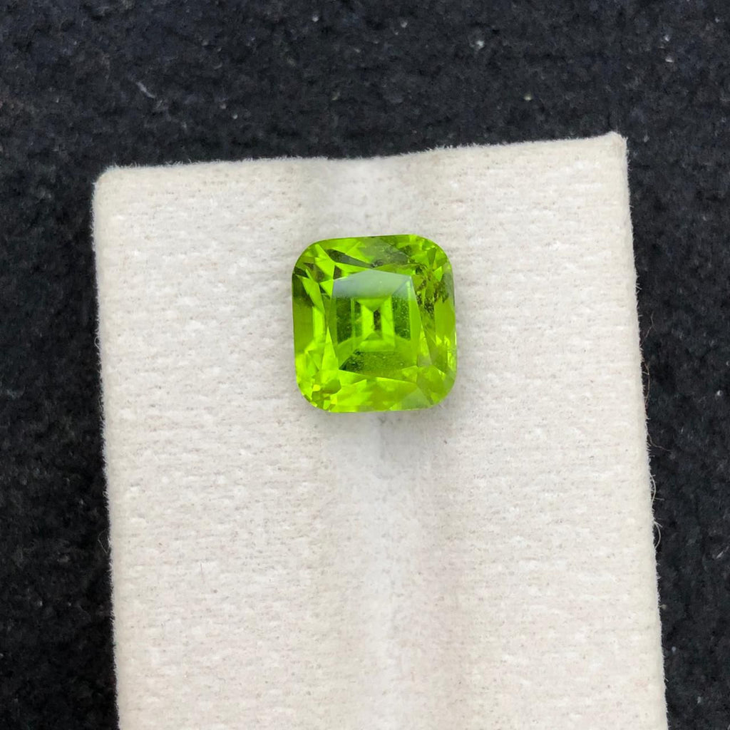 Natural Peridot 6.45 Ct Loose Gemstone Peridot Untreated Green Gem Faceted Peridot for Ring