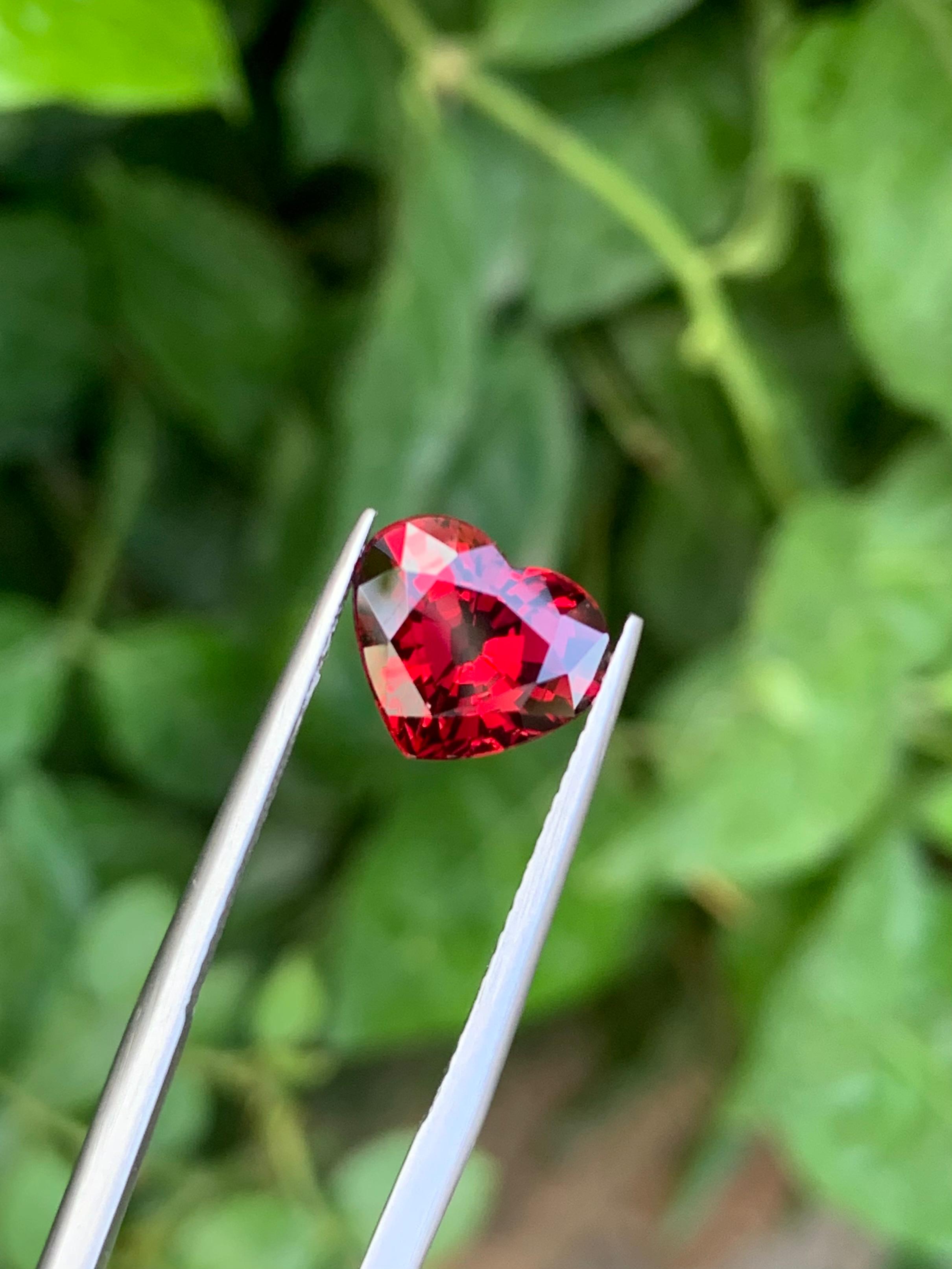 Heart Shape Rhodolite Garnet Stone: 3.93 Carats, Madagascar Origin