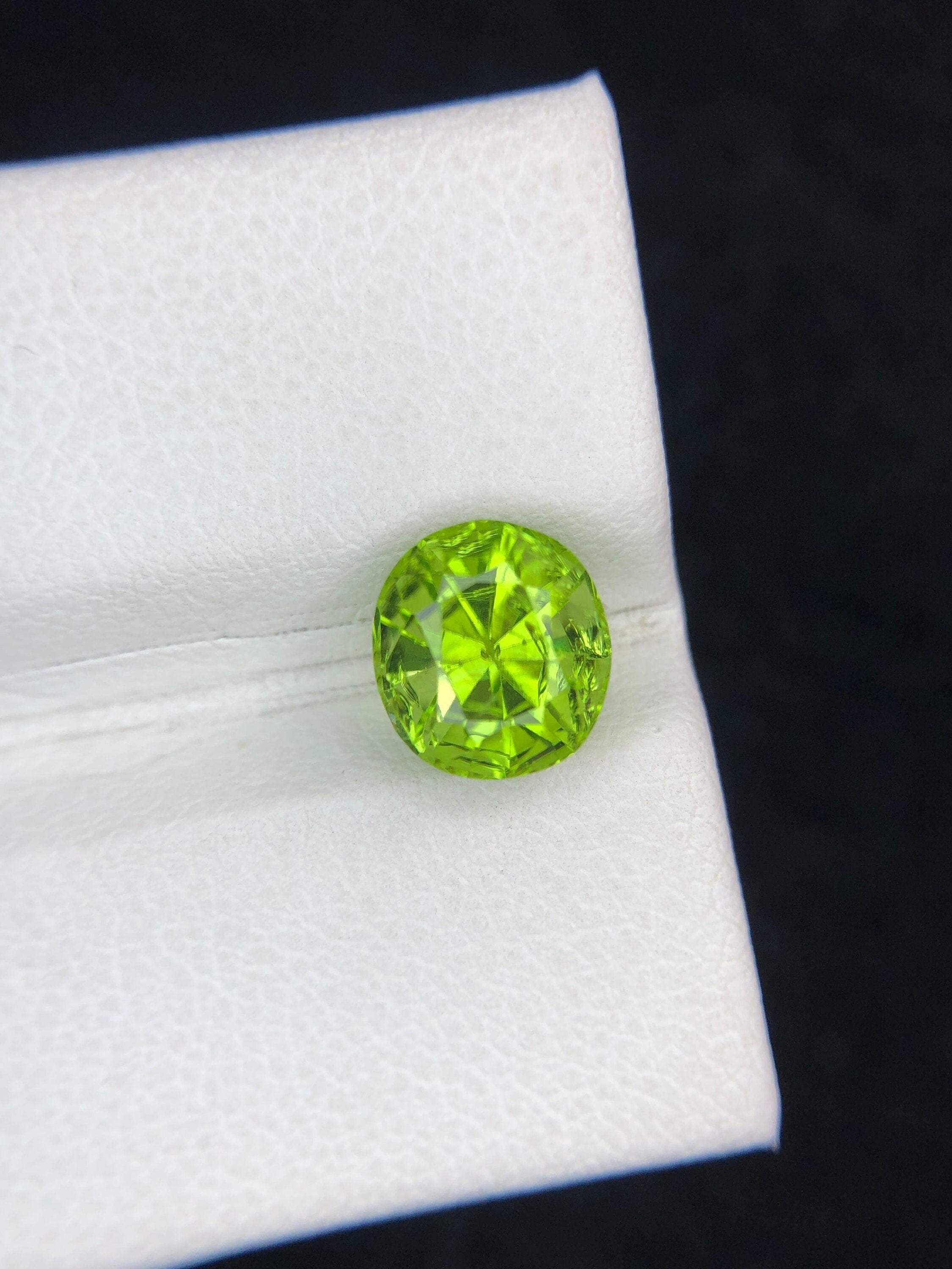 Leaf Green Peridot Gemstone: 2.65 ct Precision Cut Pakistani Stone