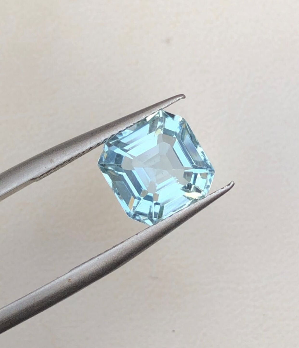 Sky Blue Aquamarine Gemstone: 2.45 Carat Faceted Stone