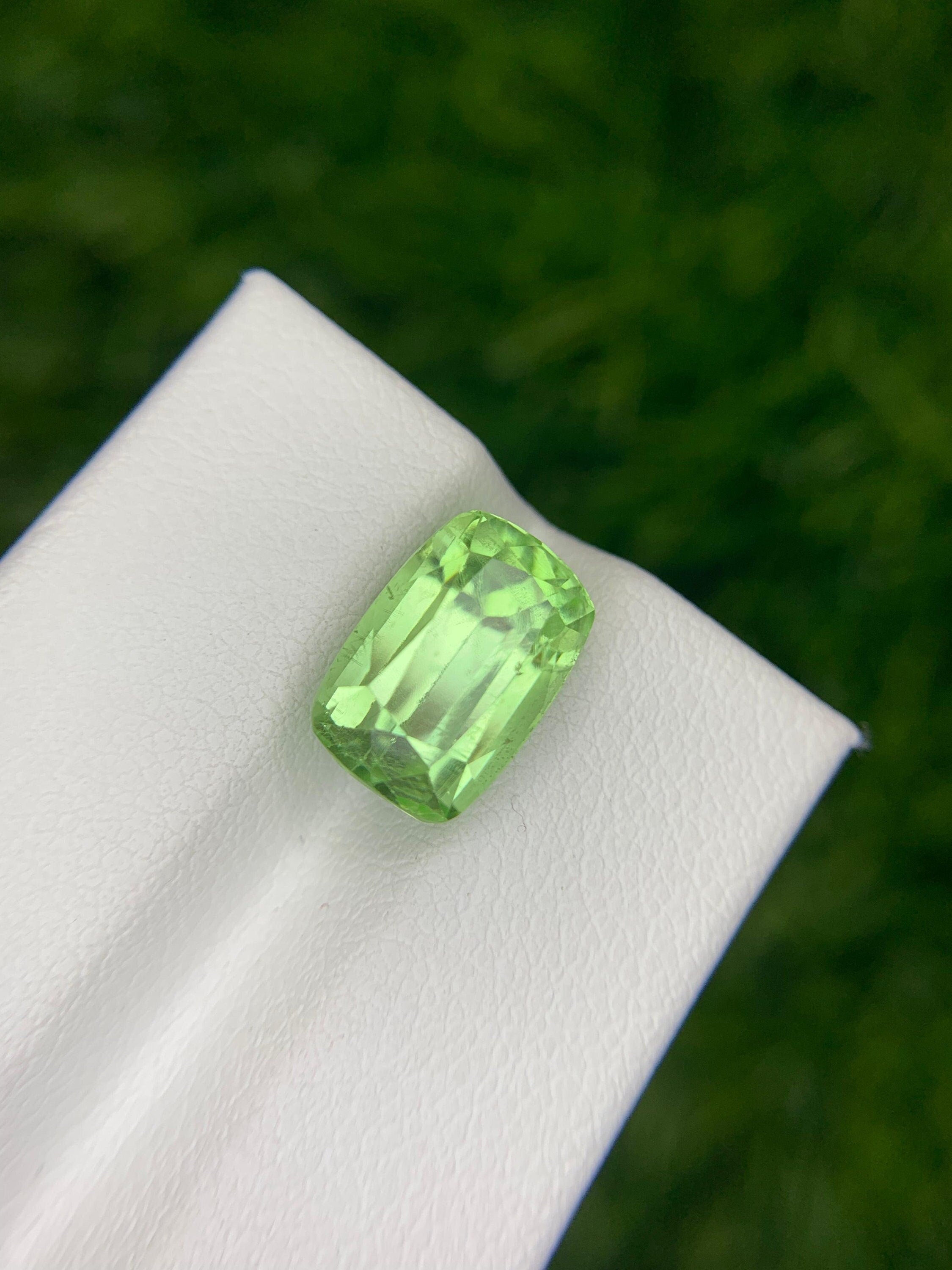 Pastel Green Peridot Gemstone: 5.05 ct Untreated Faceted Stone Main image