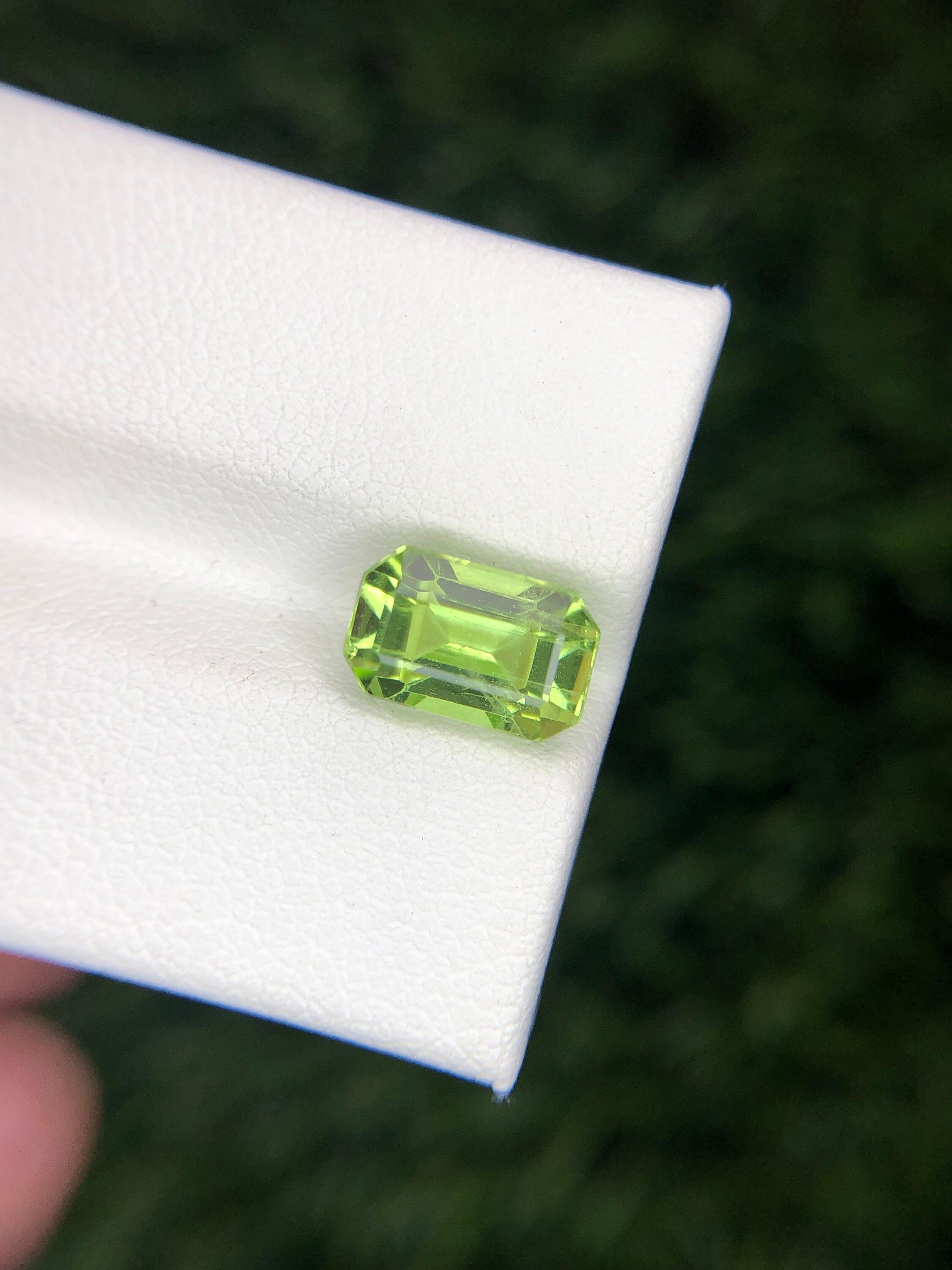 Natural Yellow-Green Peridot Gemstone: 2.50 Carat, SI Clarity
