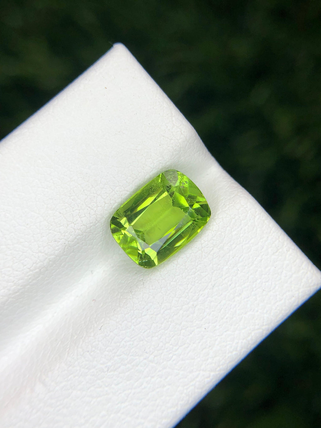 Green Peridot Gemstone: Natural Loose Gem, August Birthstone (2.80 ct)