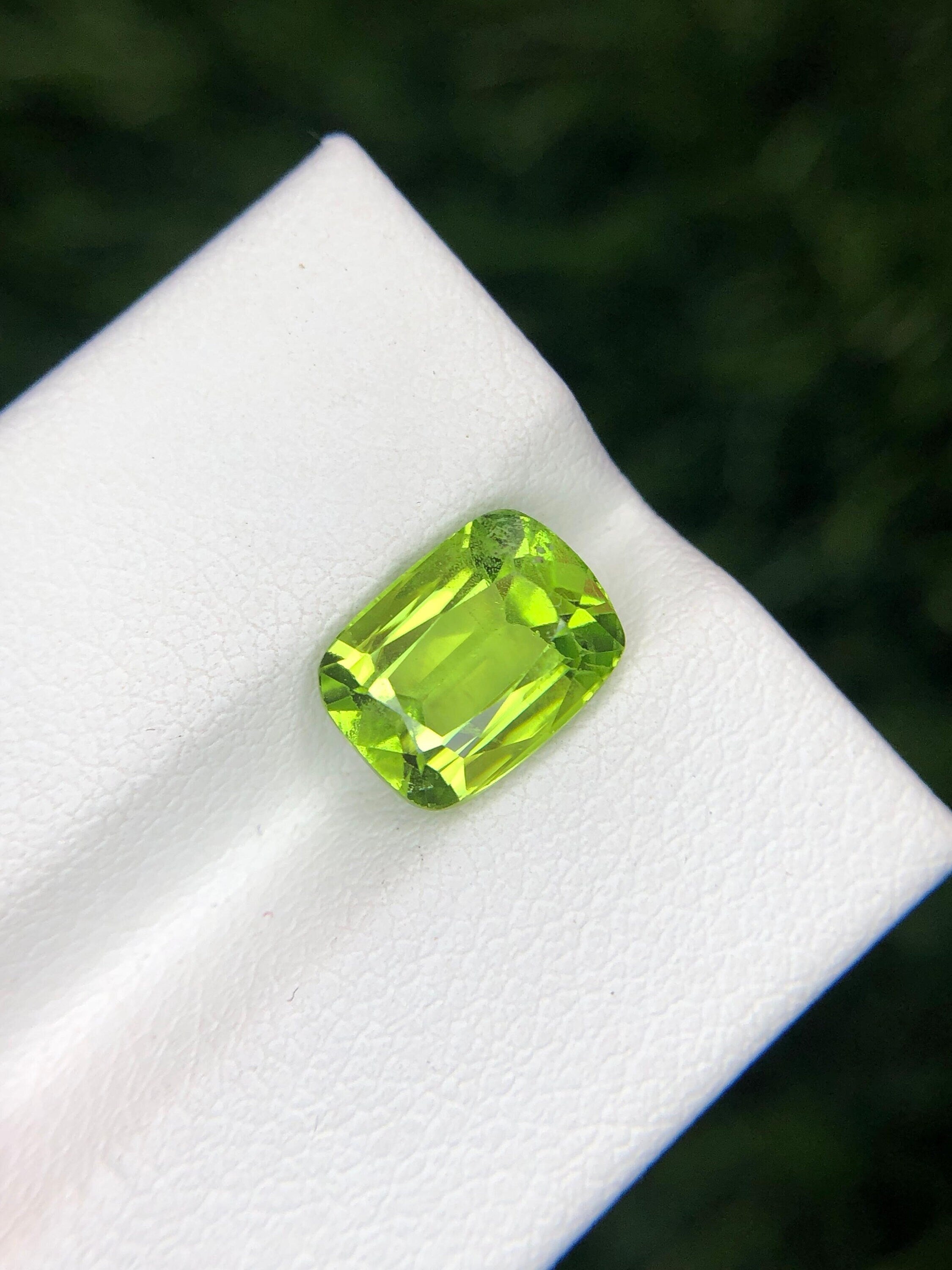 Green Peridot Gemstone: Natural Loose Gem, August Birthstone (2.80 ct) Main image