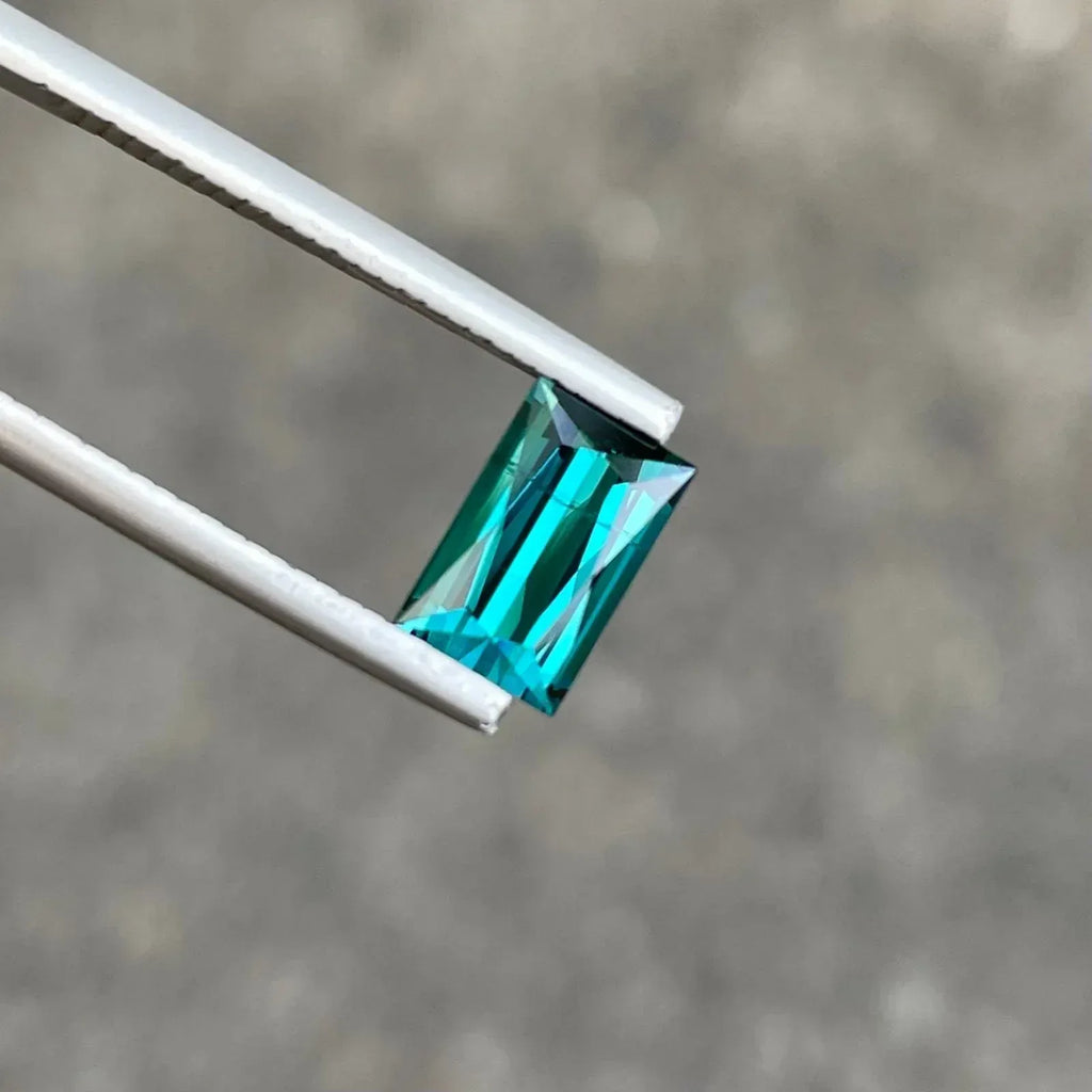 Afghan Tourmaline Gemstone: 1.65 Cts, Rectangular Scissors Cut - Splendor Gems
