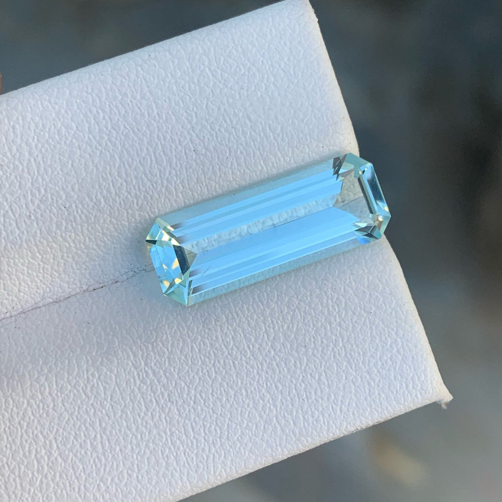 Sky Blue Aquamarine Gemstone: 4.80 ct Emerald Cut Pakistani Stone