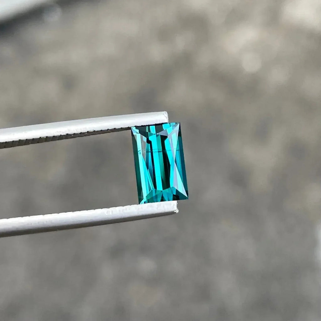 Afghan Tourmaline Gemstone: 1.65 Cts, Rectangular Scissors Cut - Splendor Gems