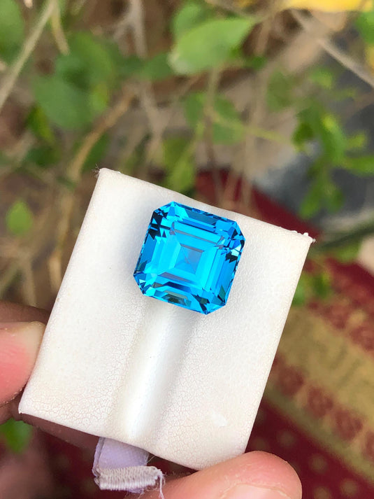 12.80 Carats Electric Blue Topaz Gemstone