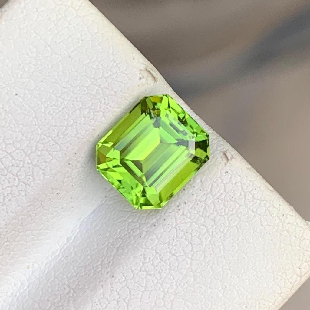 Natural Green Peridot Stone: 2 CT Faceted Asscher Cut, Pakistan