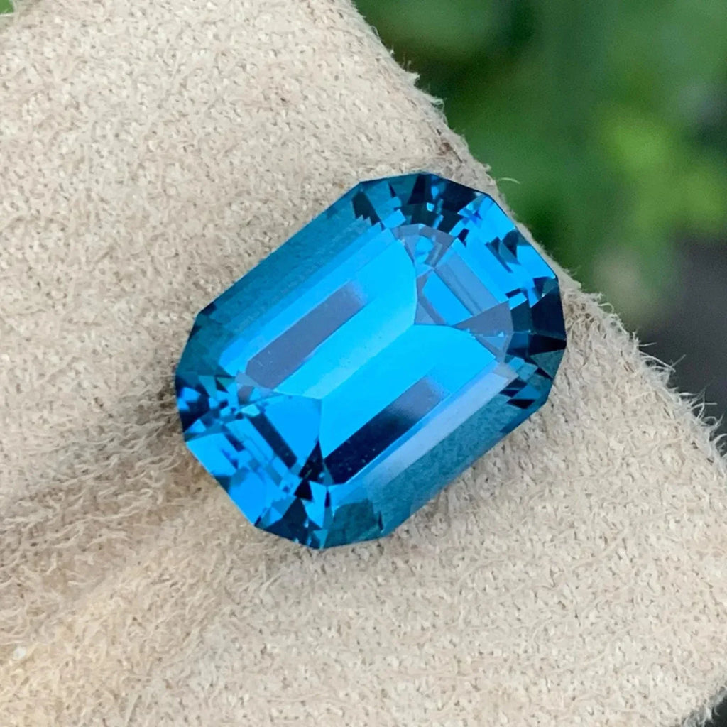 Electric London Blue Topaz Gemstone: 15.50 Carat Cushion Cut - Splendor Gems
