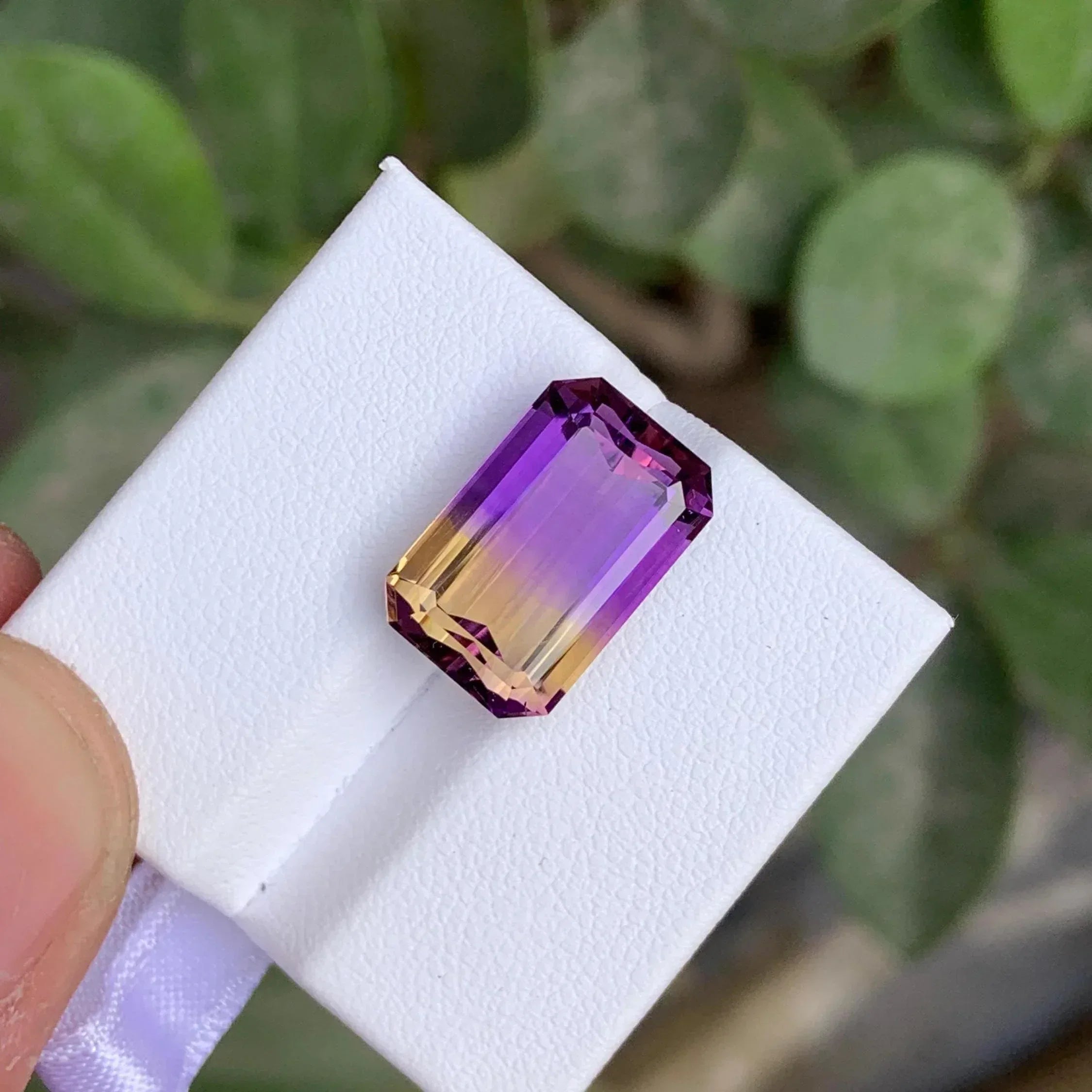 Bicolor Ametrine Gemstone: 9.40 Carat Bolivian Gem for Jewelry