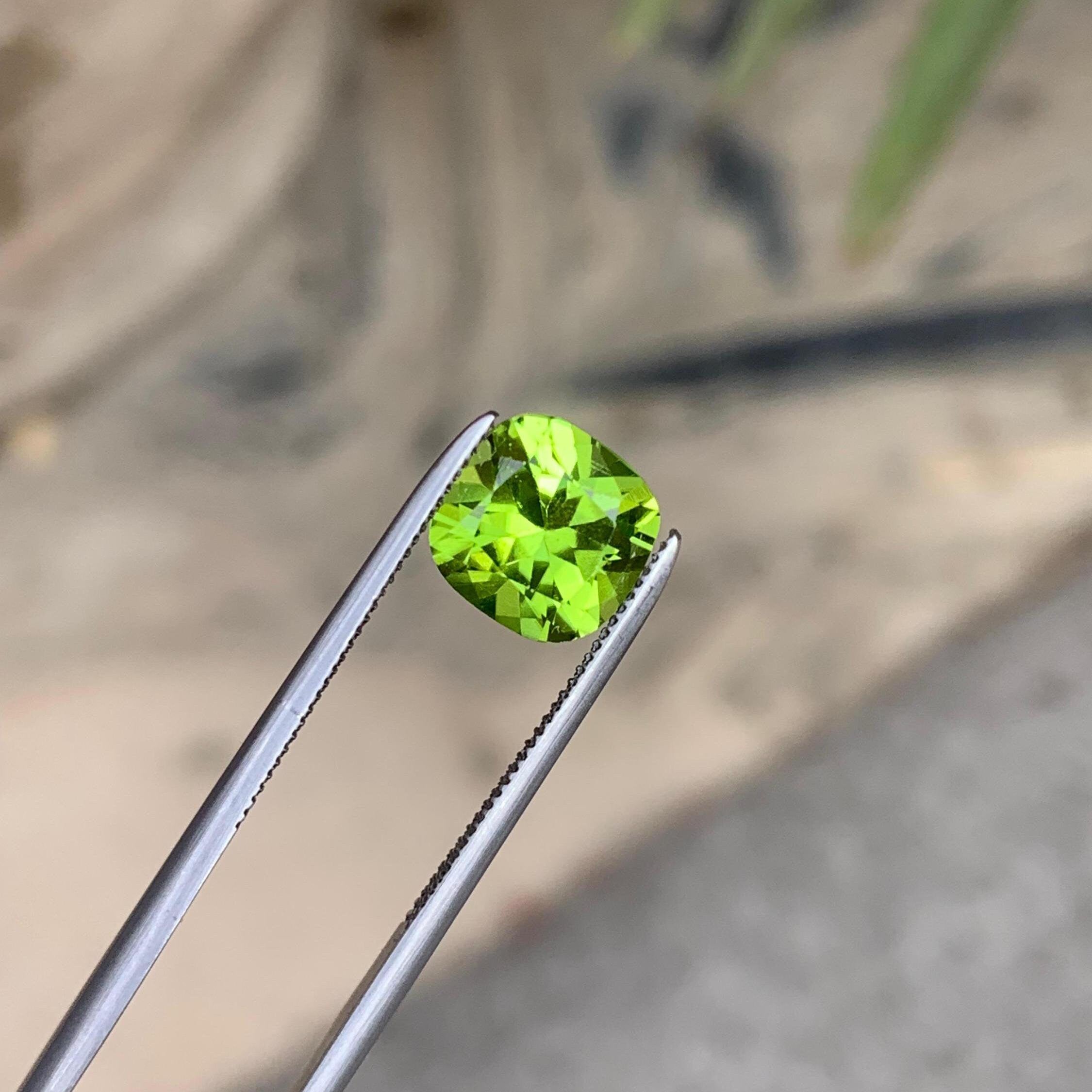 Flower Cut Peridot Stone: 2.05 ct, Pakistan VSI Cushion Cut Main image