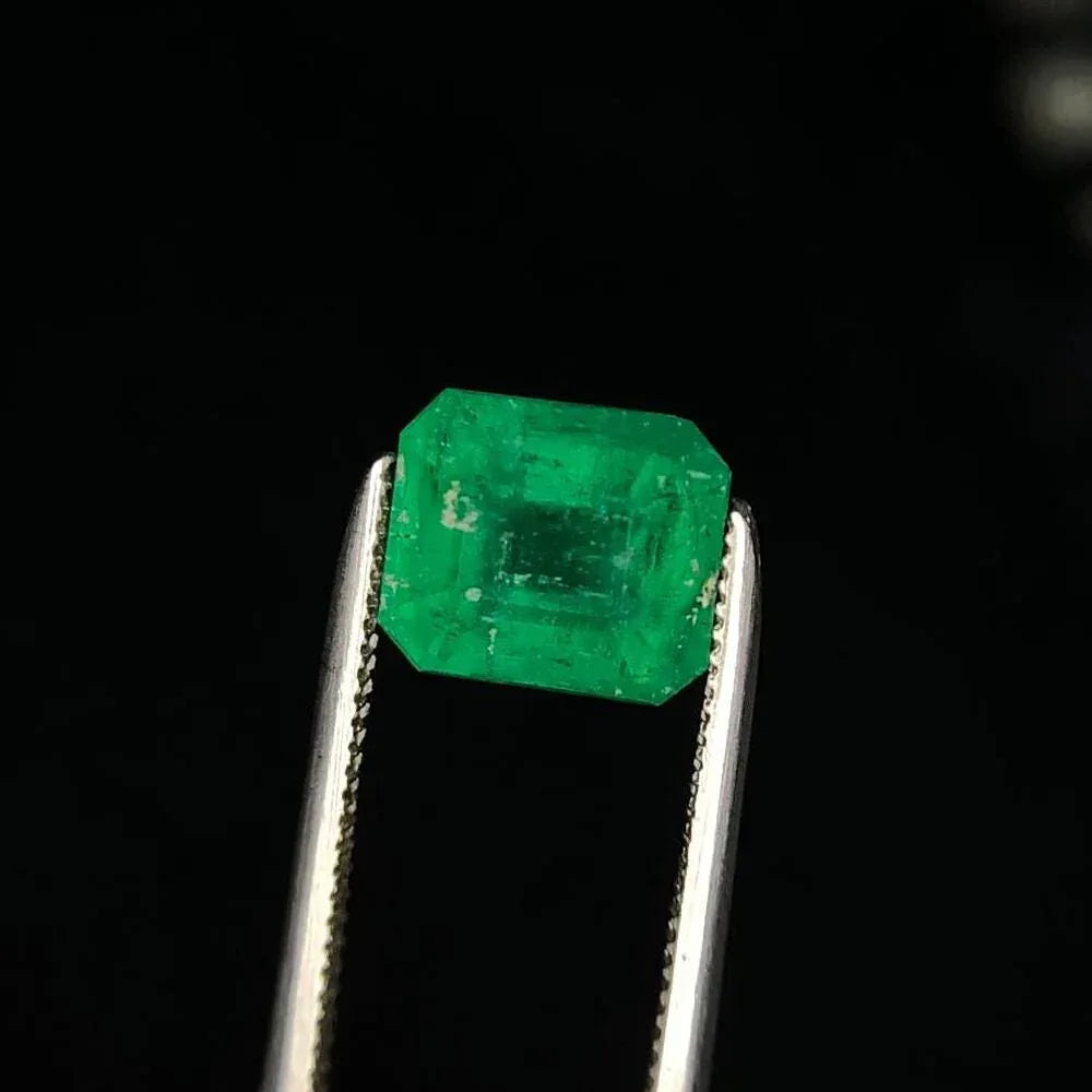 Bluish Green Emerald Stone: 2.10 CTS Faceted Loose Gem Secondary image