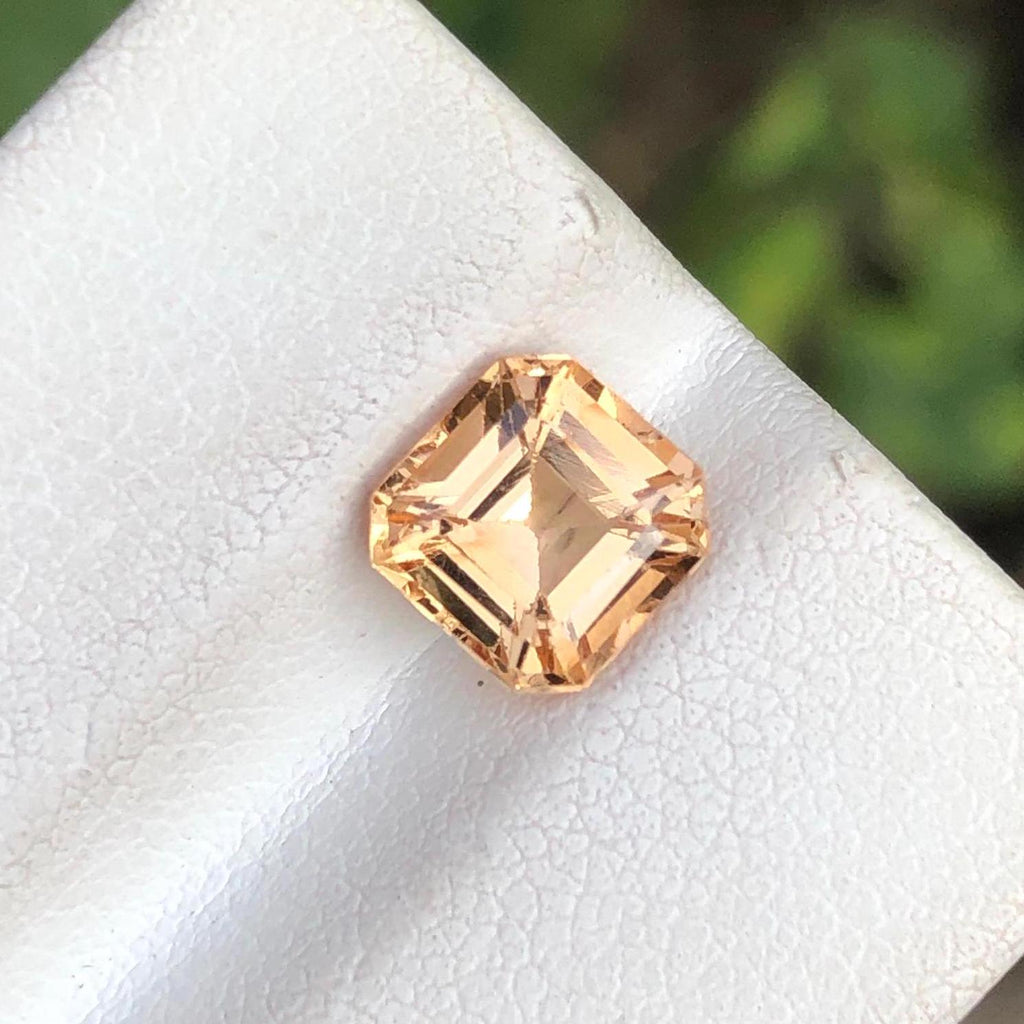 Golden Topaz Gemstone: Natural Katlang Topaz, 1.70 CTS