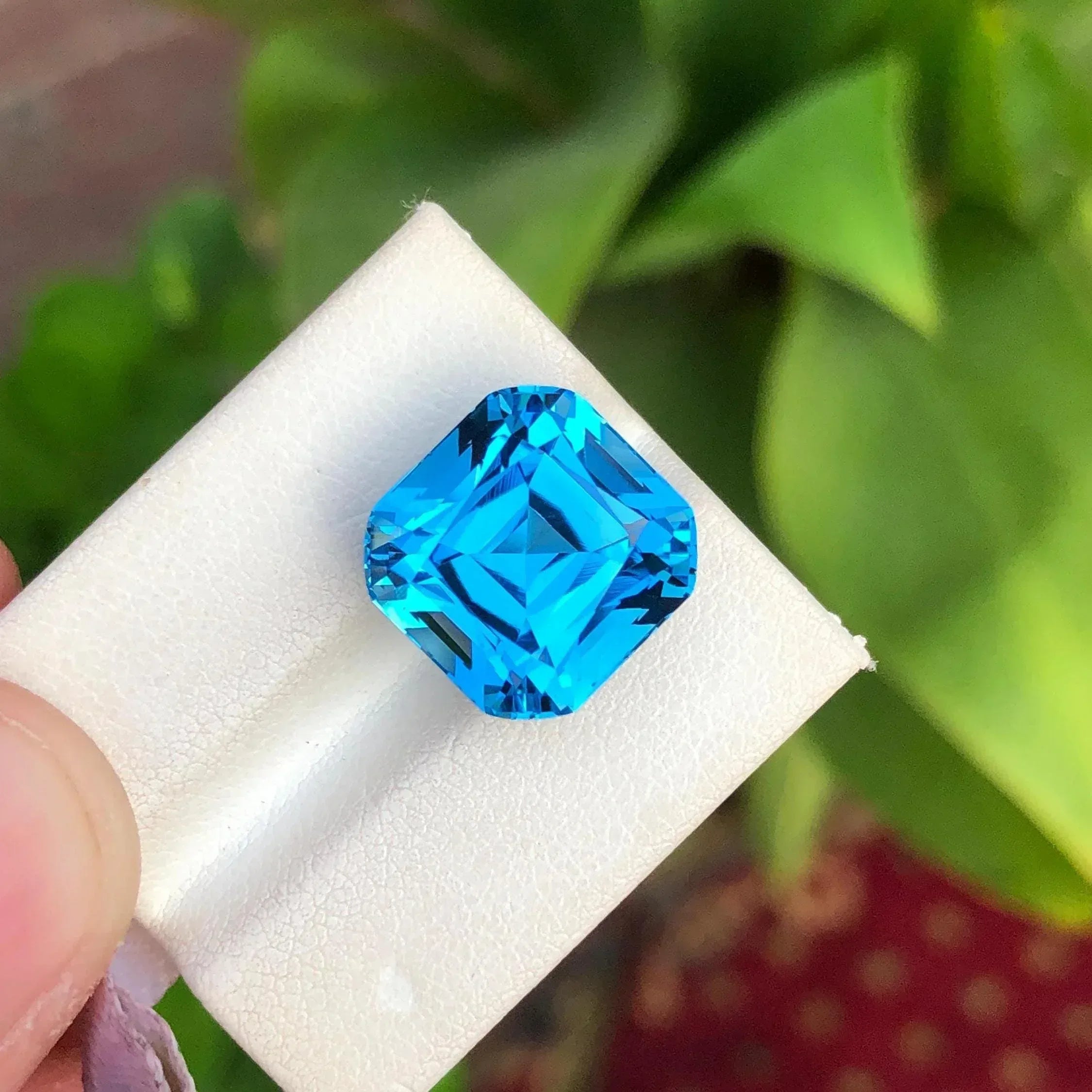 Electric Blue Topaz Stone: 15.40 Carat, Loupe Clean Gem, November Birthstone - Splendor Gems