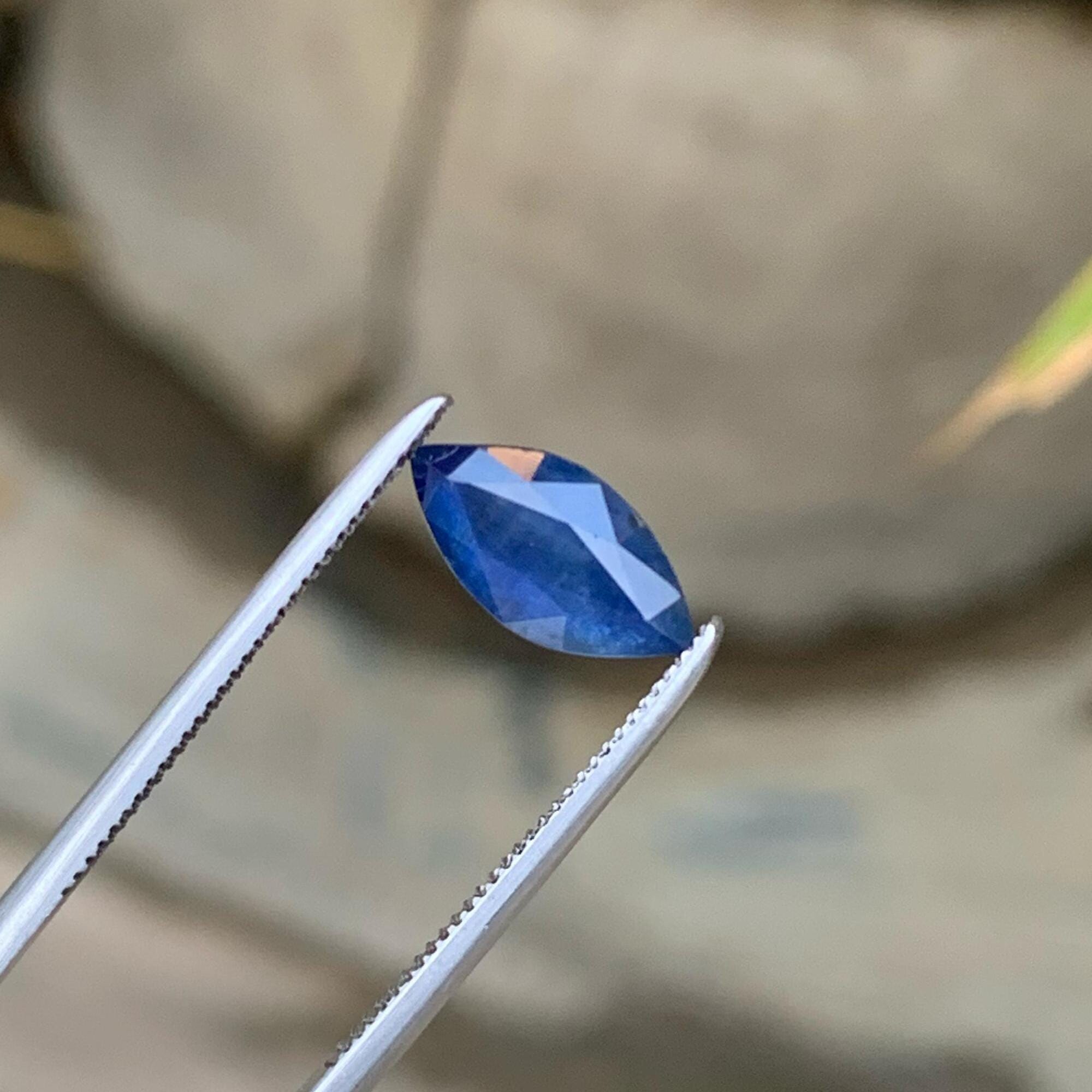Marquise Blue Sapphire Gemstone: 1.50 CT Loose Stone Secondary image