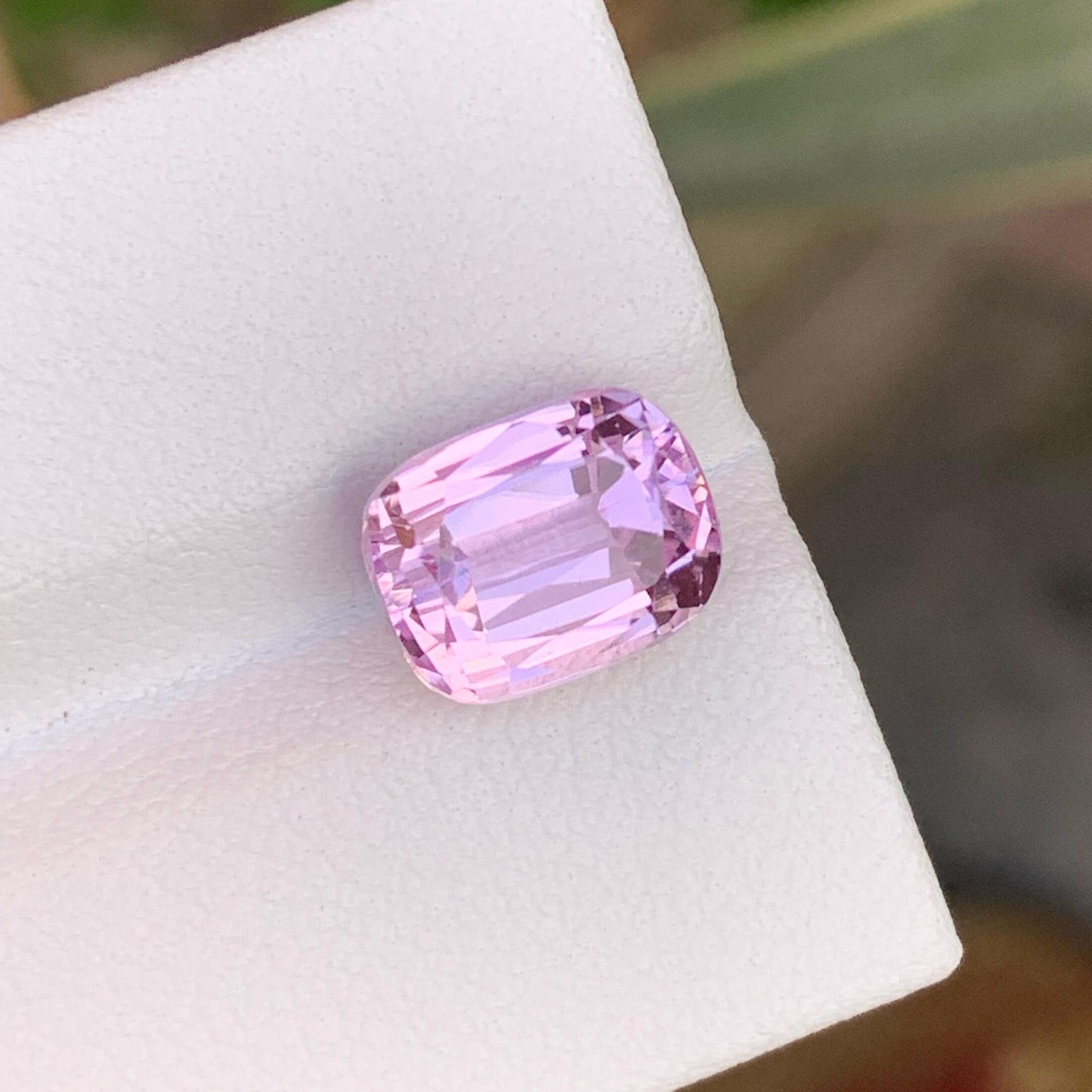 Pale Lilac Kunzite Gemstone: 4.40 CTS, Eye Clean, Afghanistan Origin