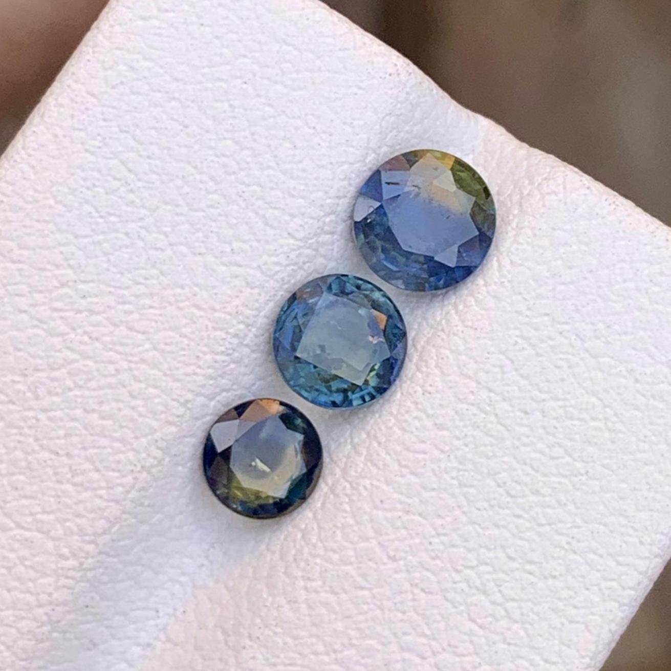 Natural Sri Lanka Sapphire 2.50 Ct Round Cut Loose Gemstone Main image